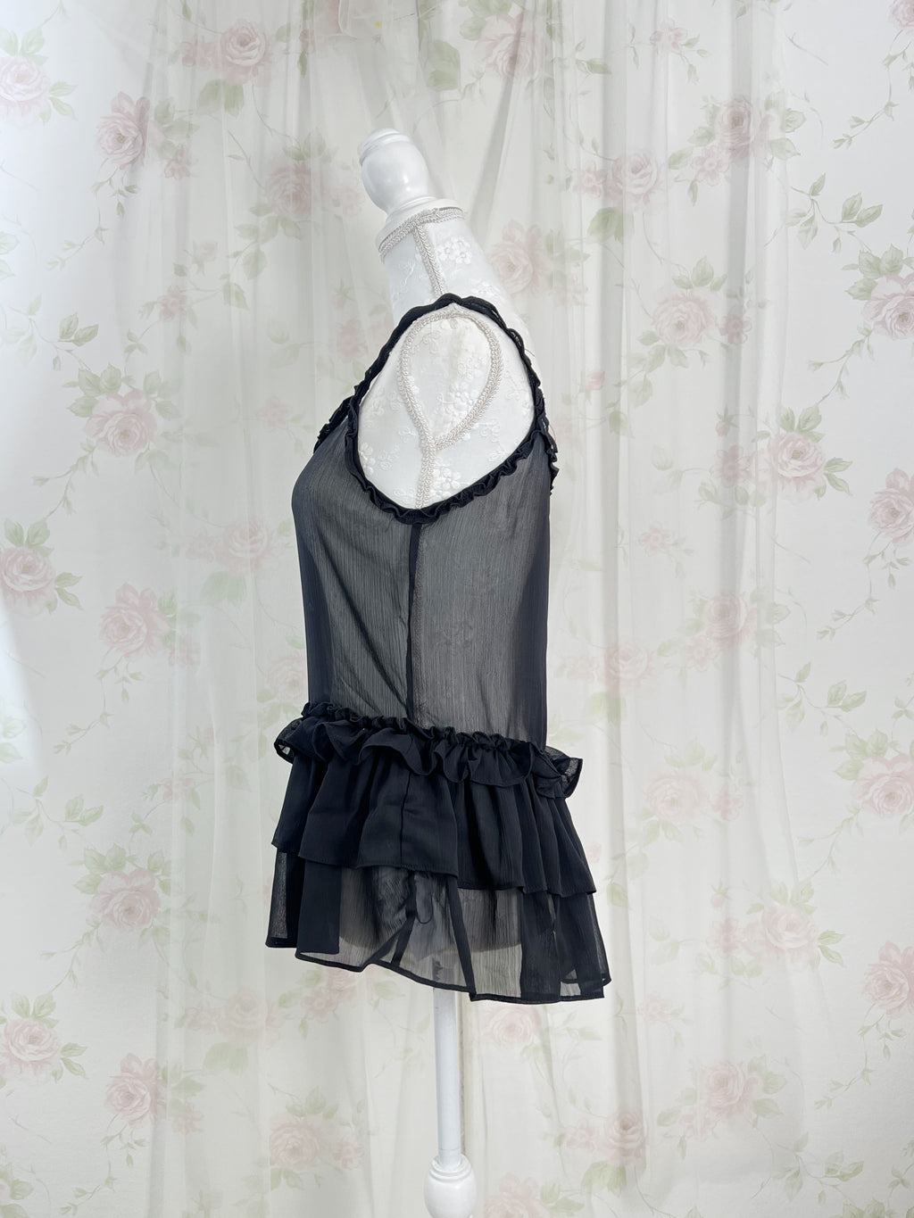 Chiffon Layered Hem Camisole (Black)