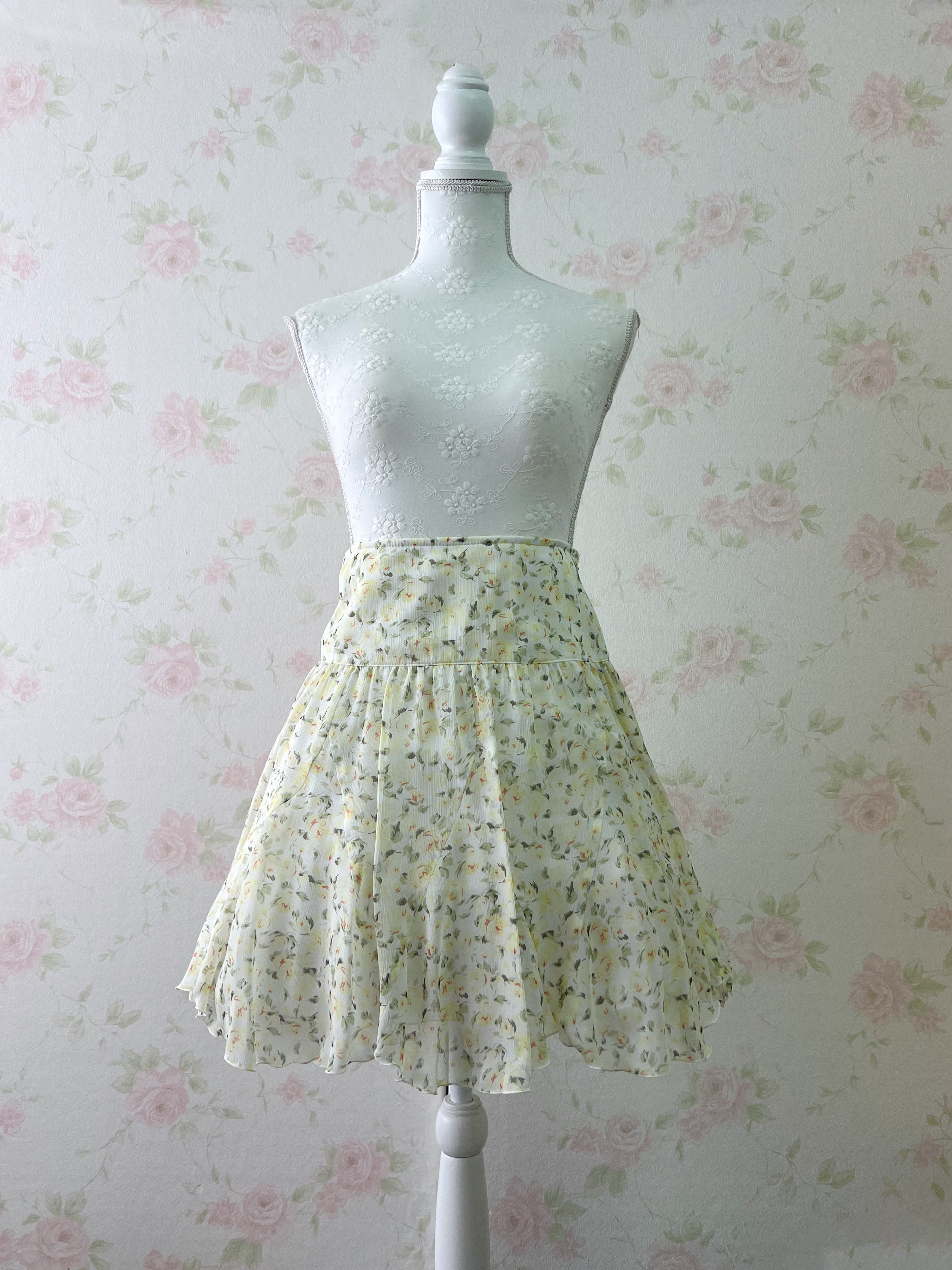 L’EST ROSE Floral Flare Skirt (yellow)