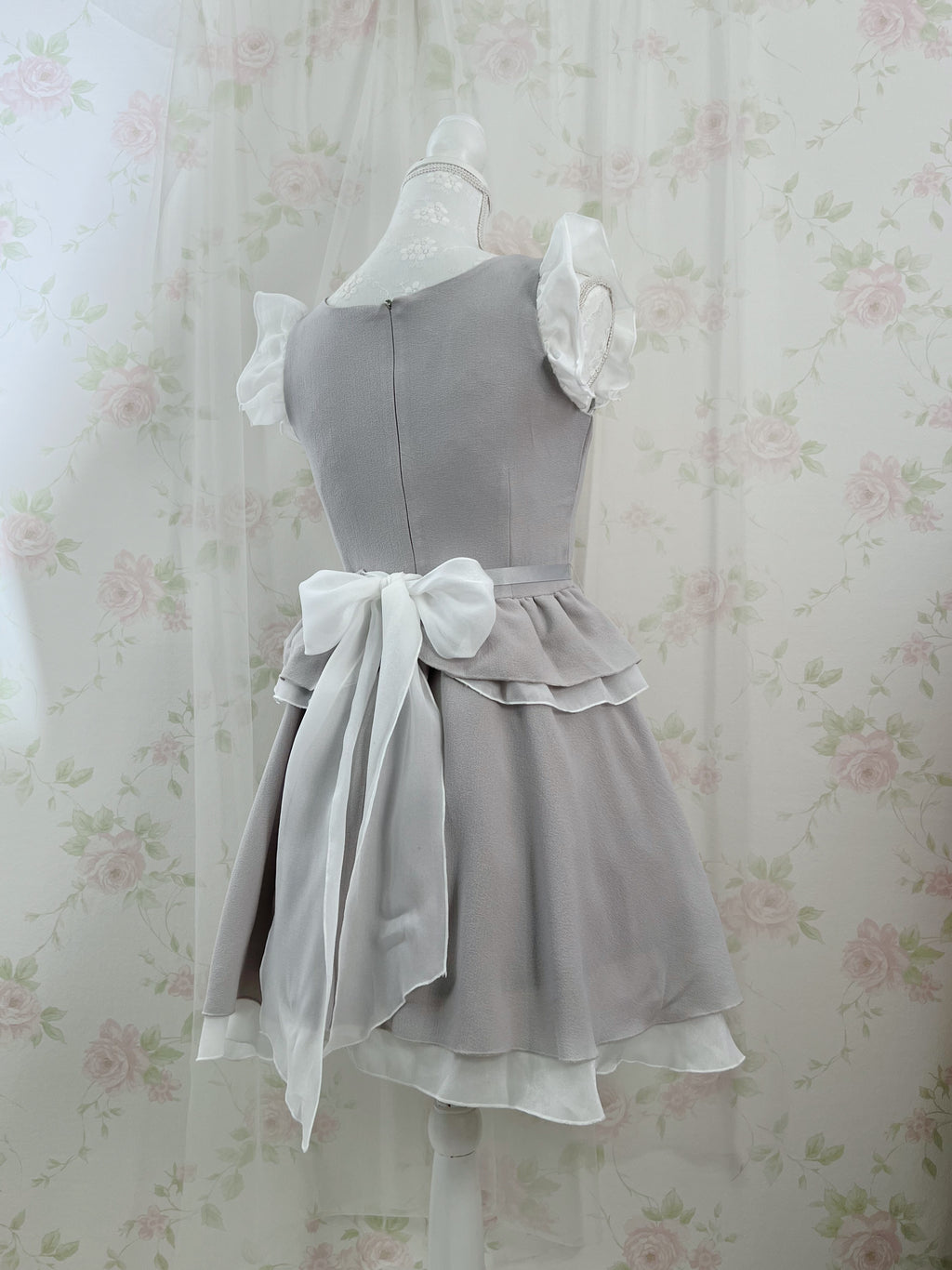 mon Lily Frilled Back Bow Dress (Gray)