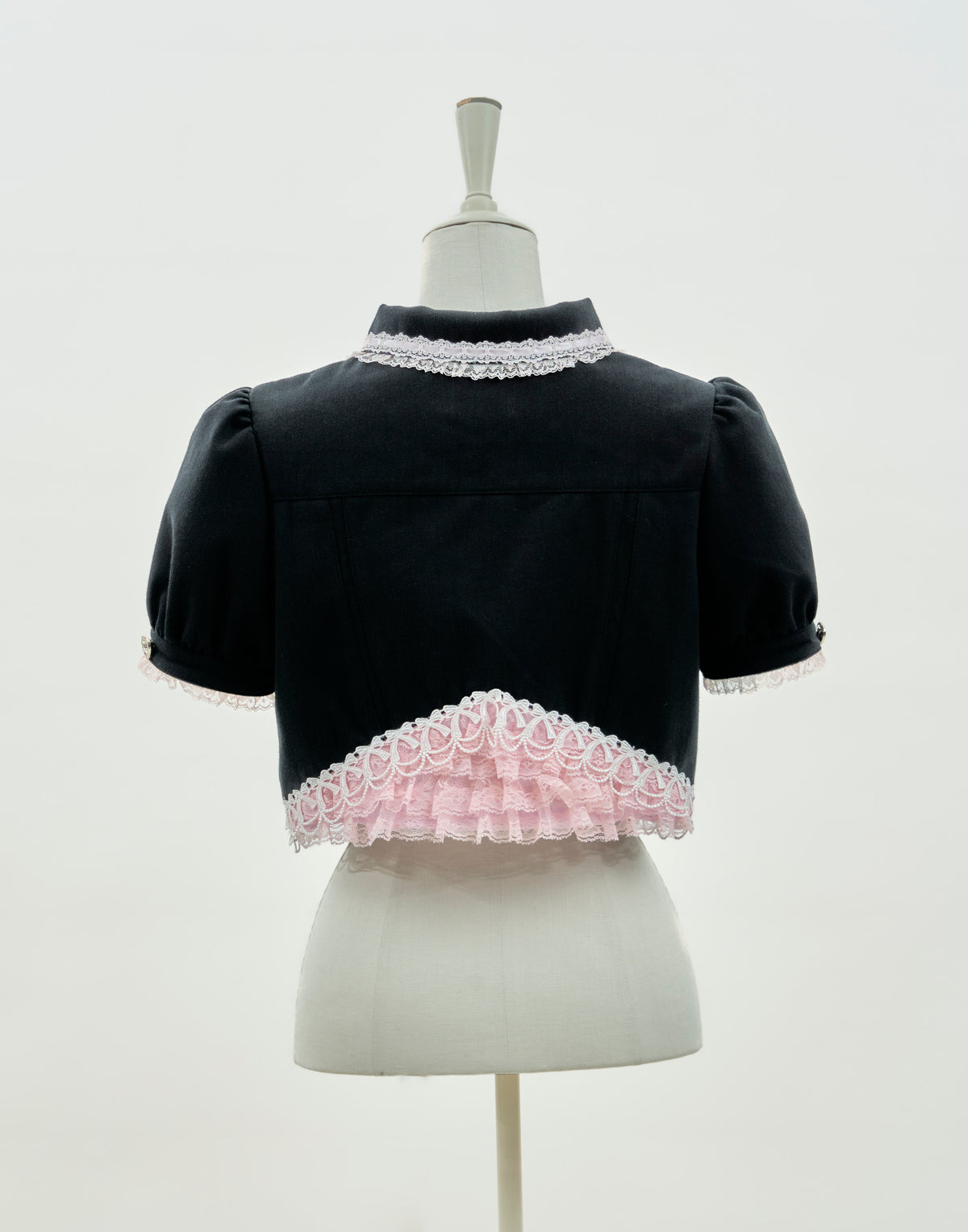 AVENCHUMU Lace frill bijou button denim jacket