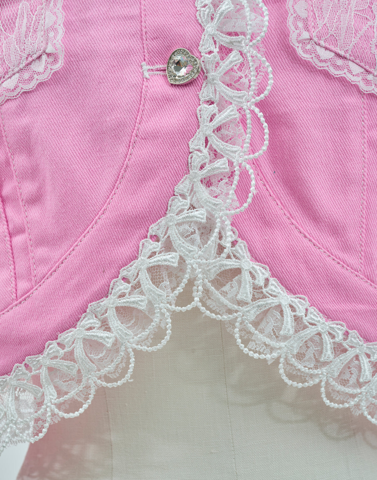 AVENCHUMU Lace frill bijou button denim jacket