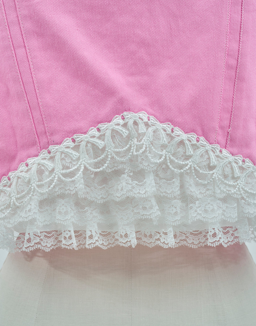 AVENCHUMU Lace frill bijou button denim jacket