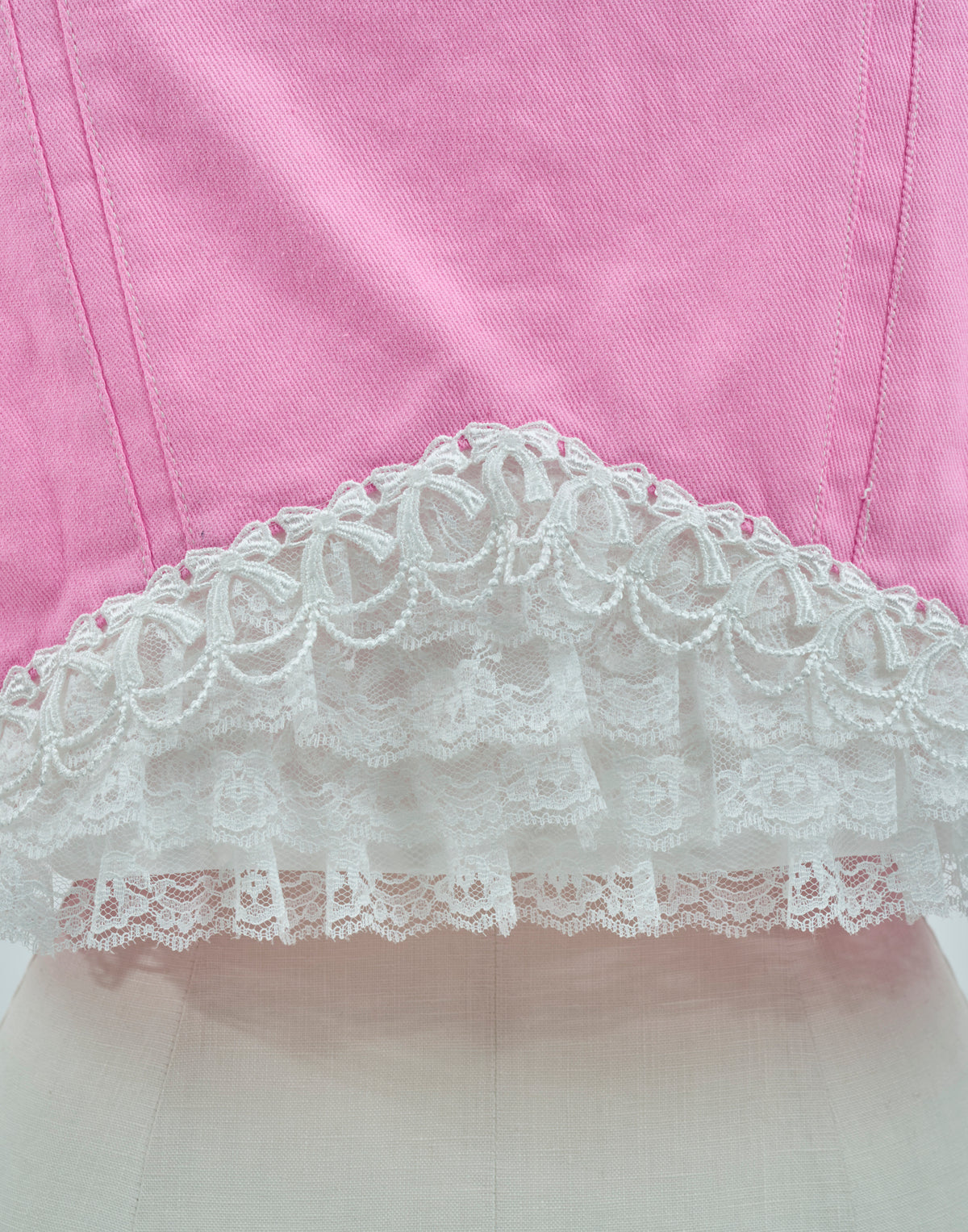 AVENCHUMU Lace frill bijou button denim jacket