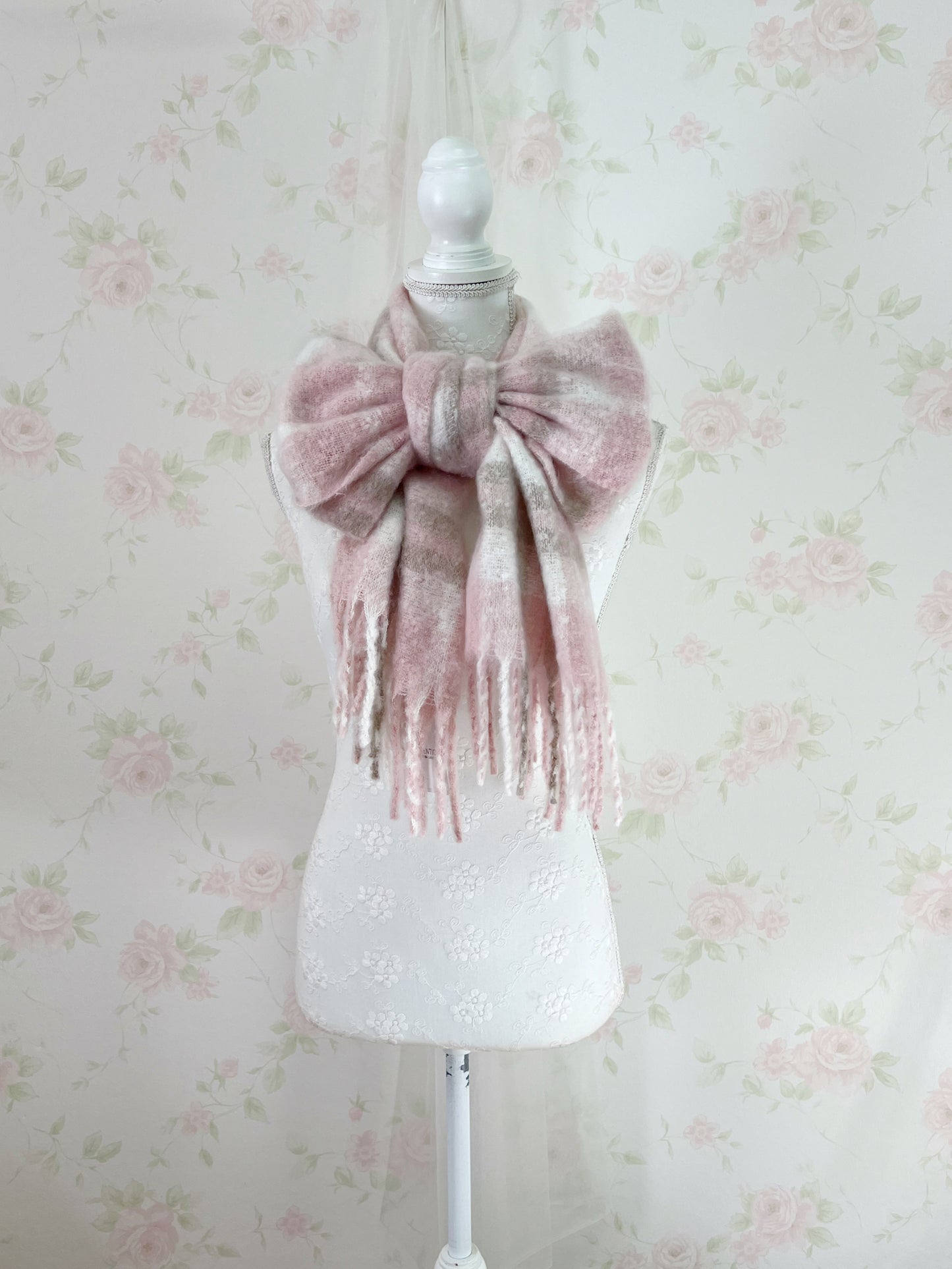 Shoujo Checked Shaggy Scarf (Pink X Milk Tea)