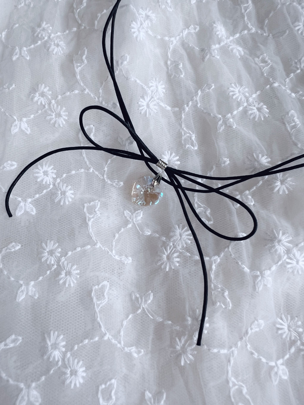 Prism Heart Ribbon Choker (Black)