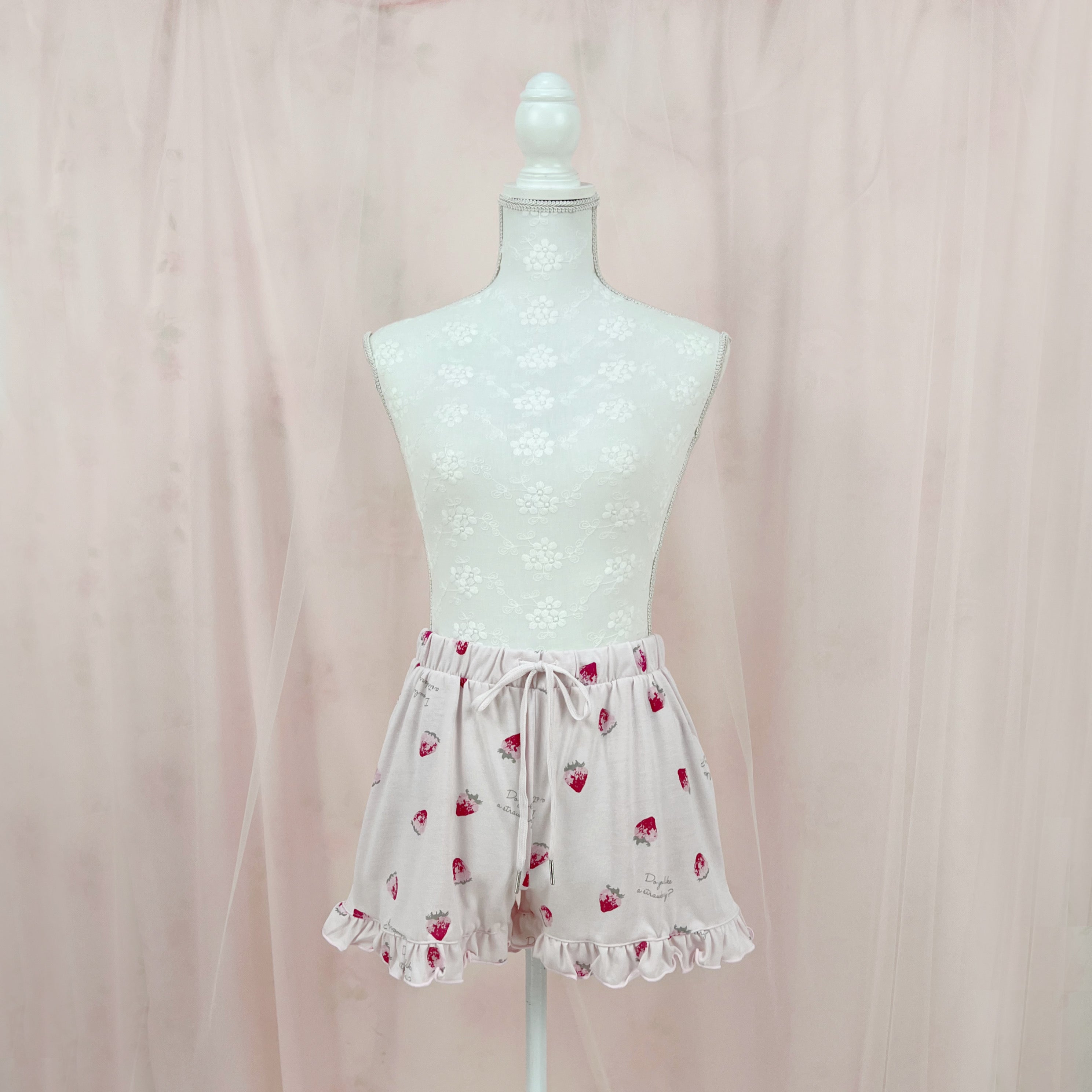 Strawberry Hem Frilled Short Pants (Pink)