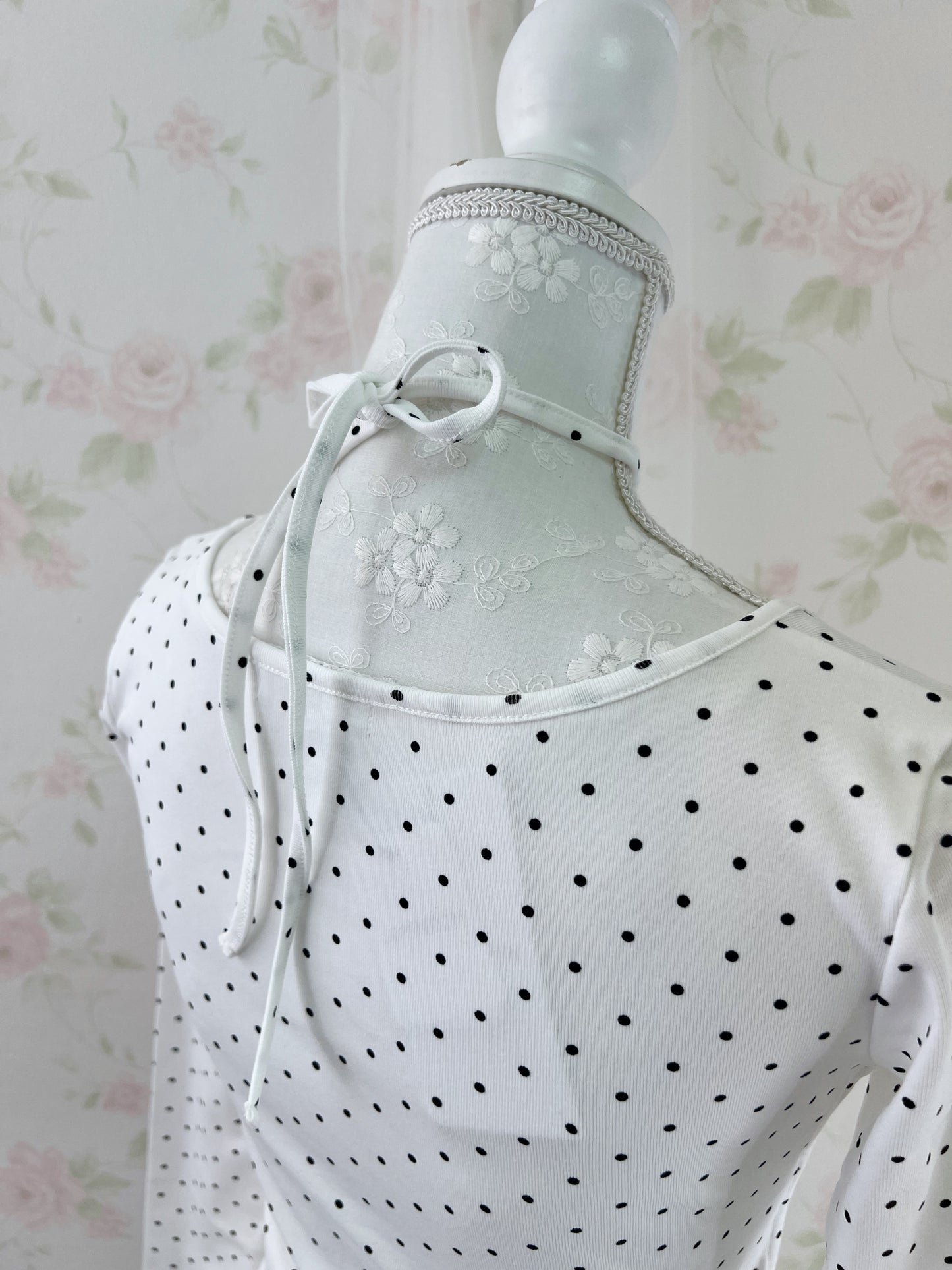 Olive des Polka Dot Lace Hem T-shirt (White)