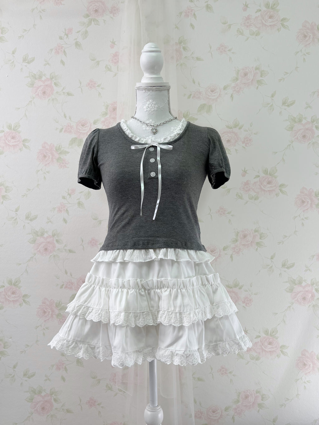 Ruffled Lined Shoujo Top (Gray)