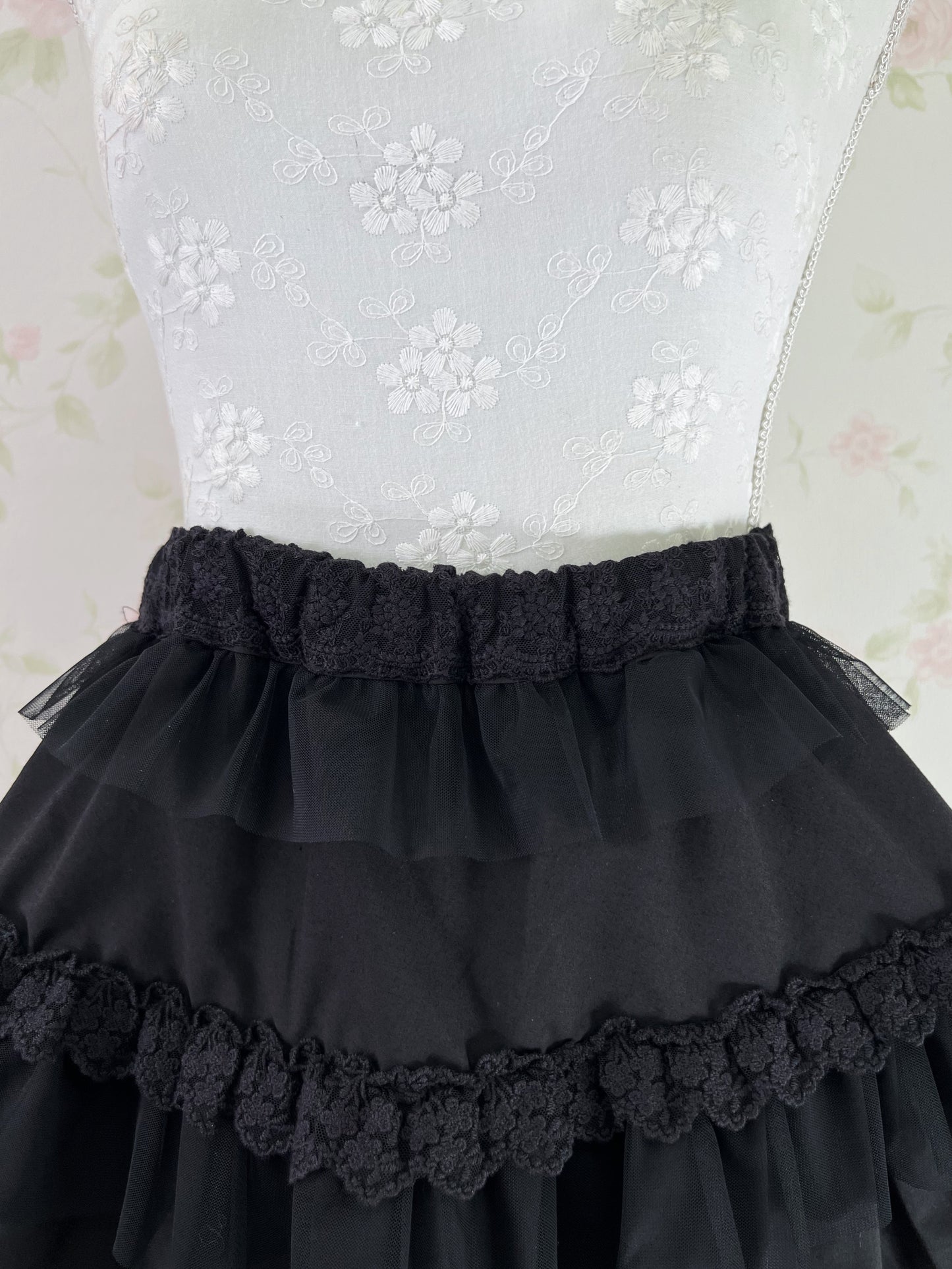 GRL Tulle Lace Shoujo Skirt (Black)