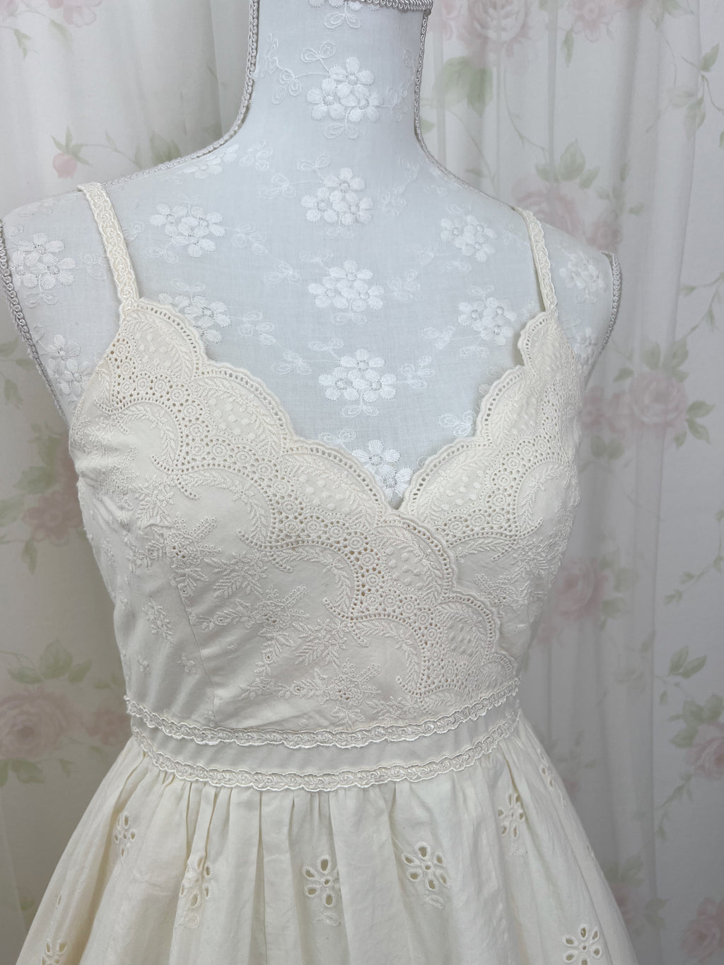 L'EST ROSE Floral Cotton Dress (Ivory)