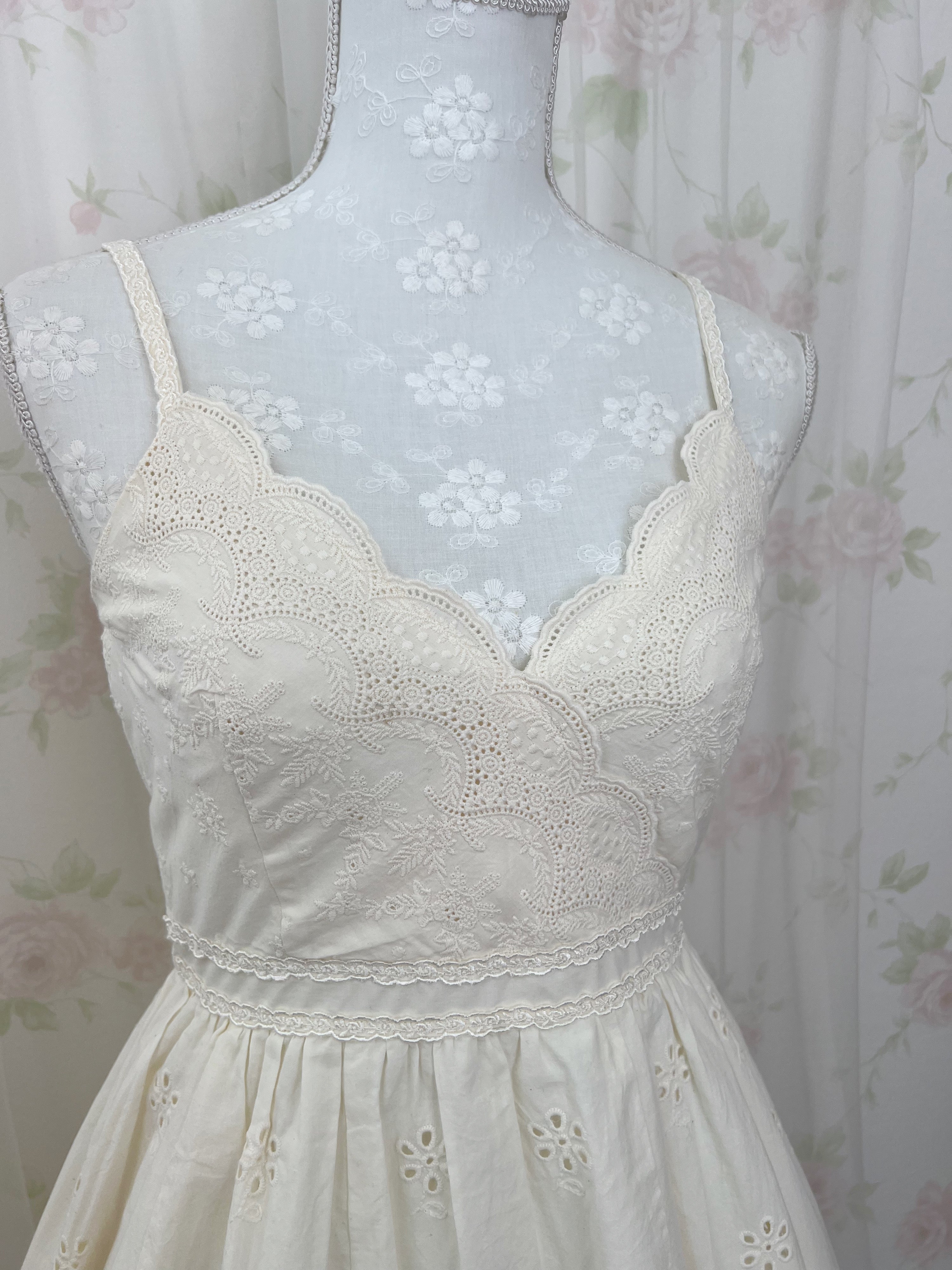 L'EST ROSE Floral Cotton Dress (Ivory)