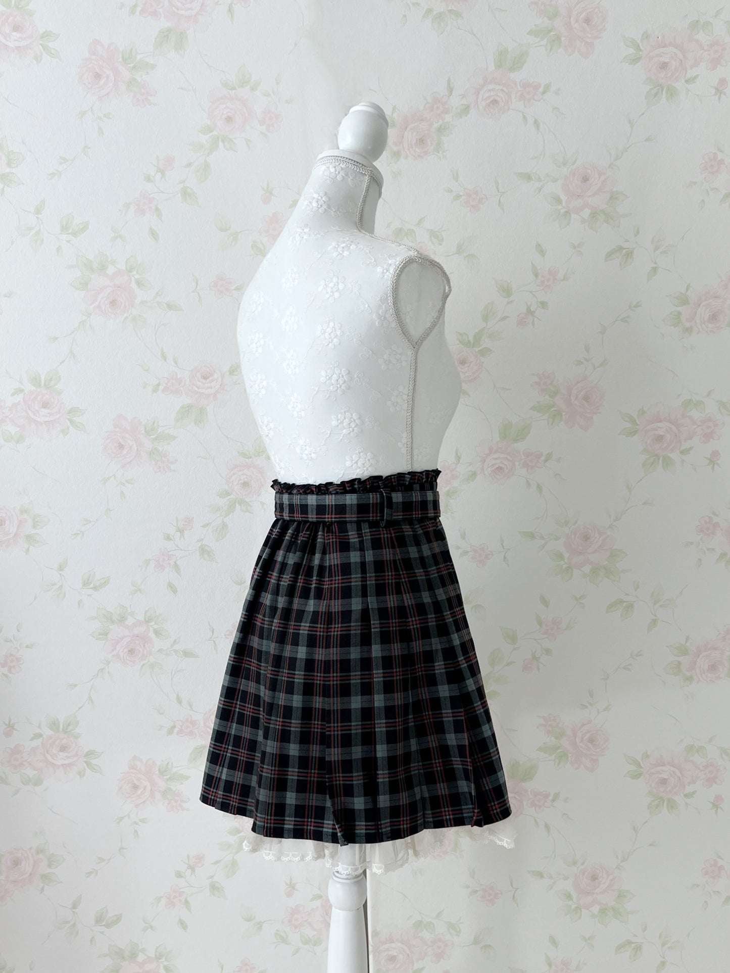Secret Honey Heart Belt Checked Pleated Skirt (Green)