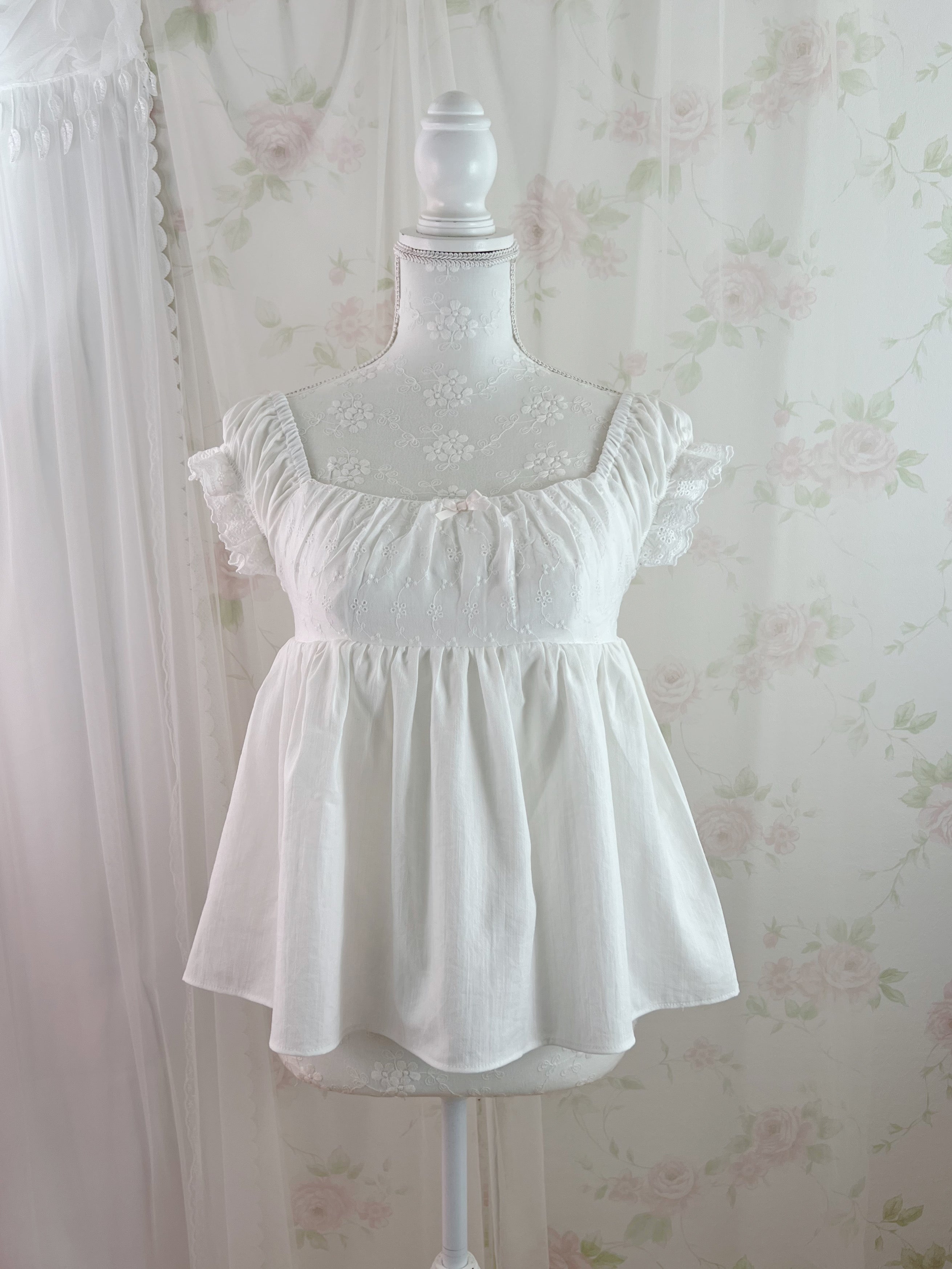 1998beforethedawn Bella Top