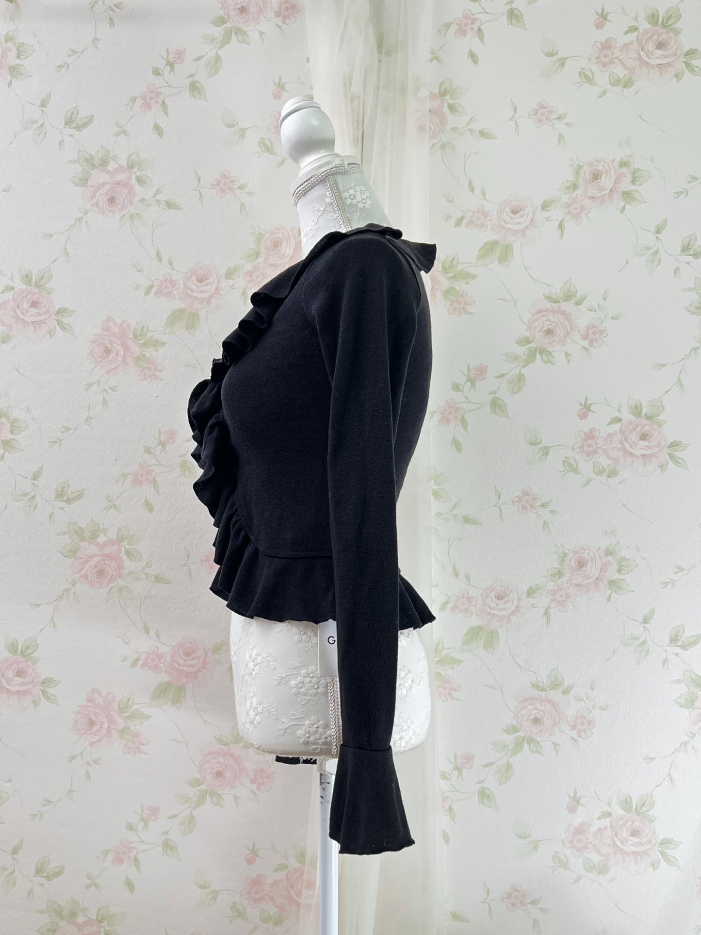 GRL Ruffled V Neck Cardigan (Black)