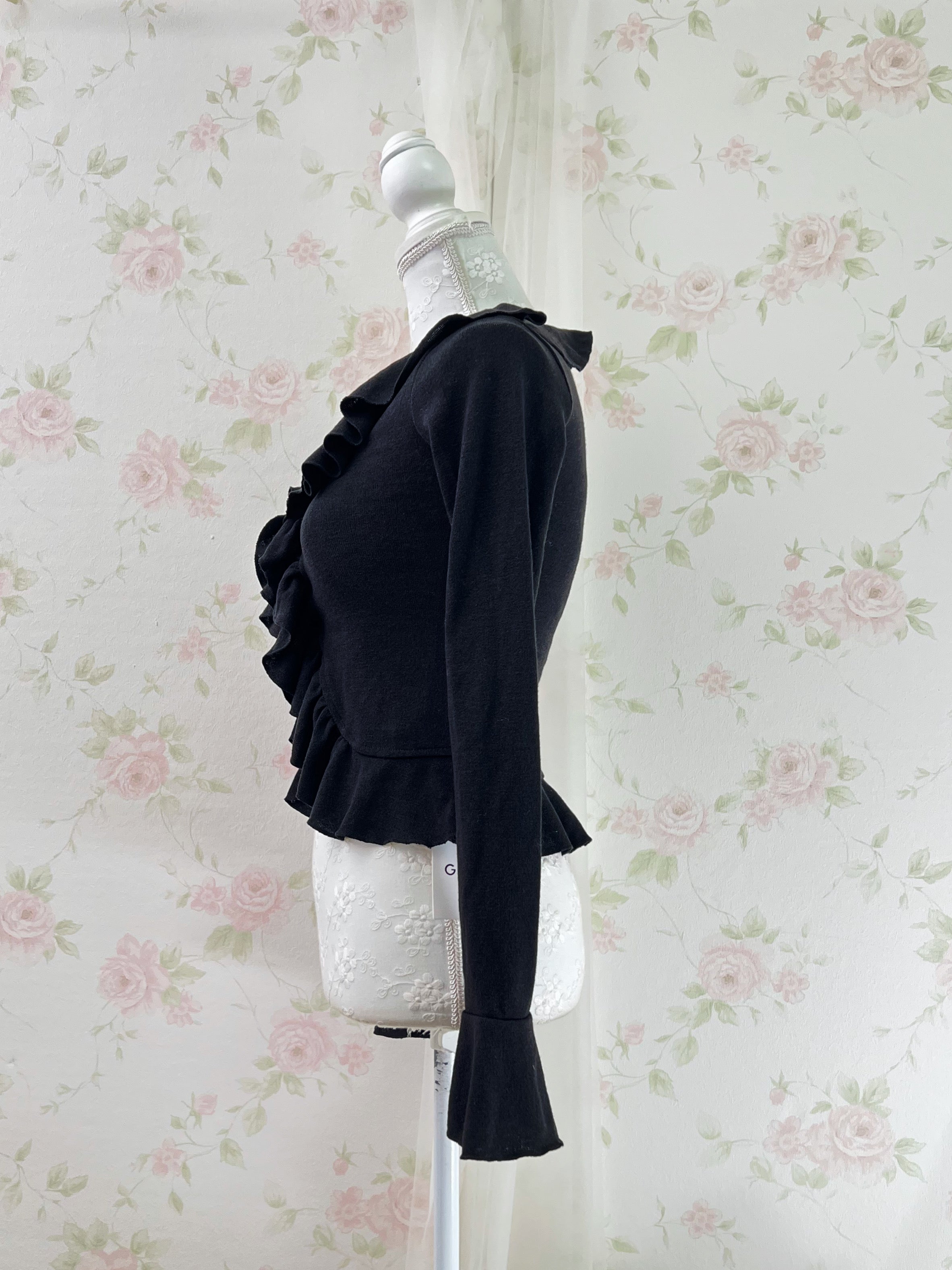 Ruffled V Neck Cardigan (Black)
