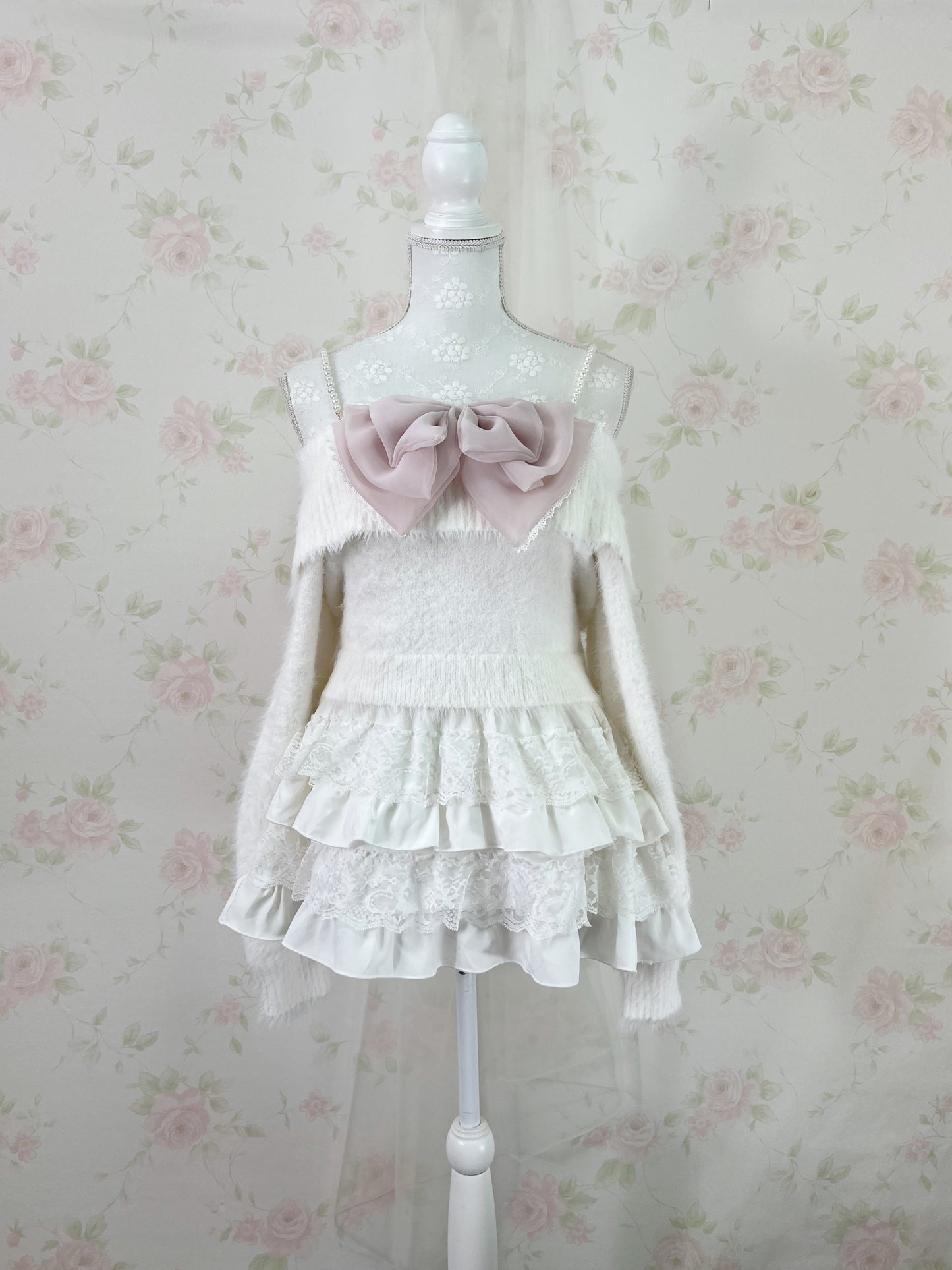 GRL Pearl Strap Off Soulder Sweater (White)