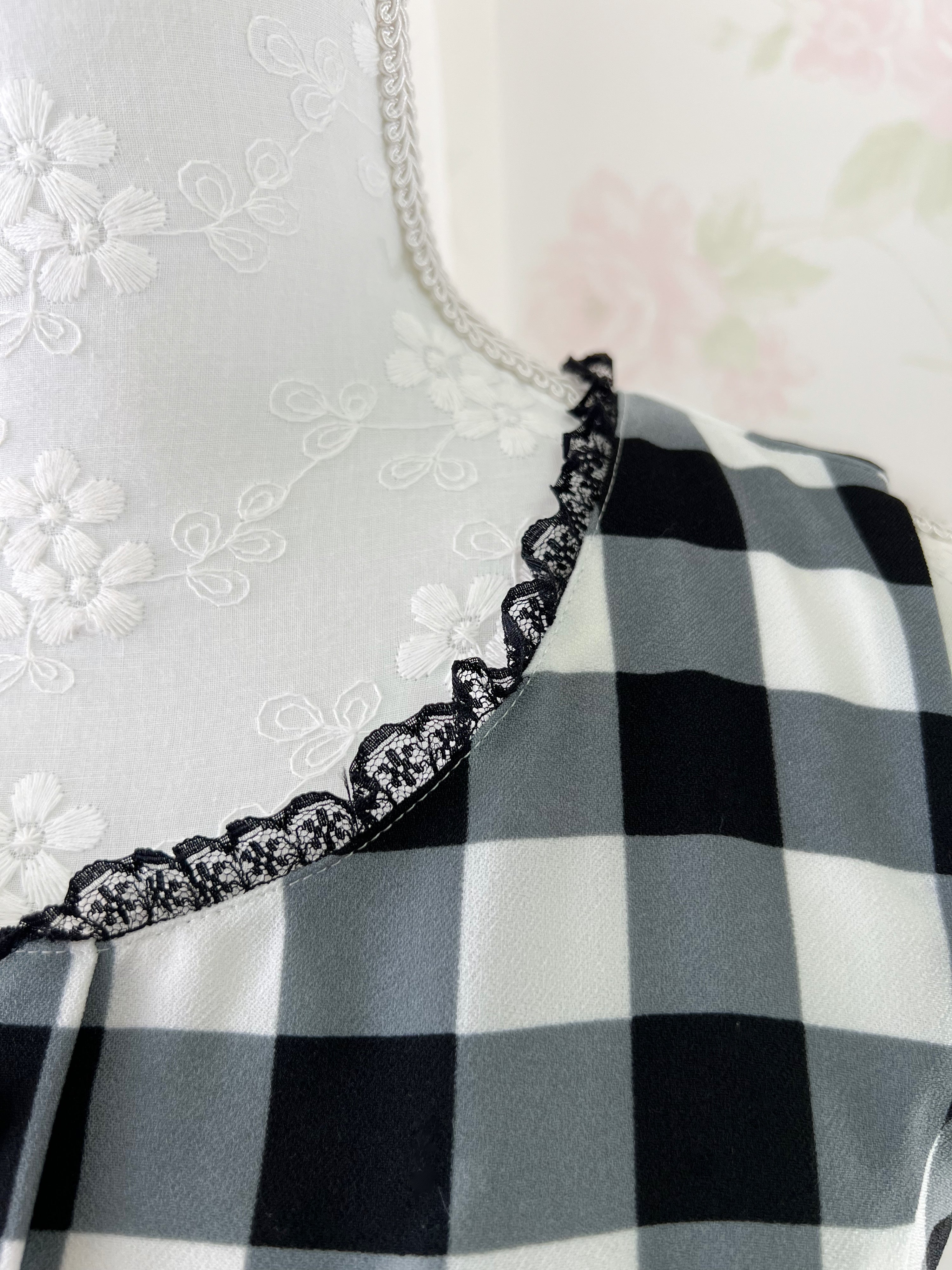 mille fille closet by LODISPOTTO Checked Layered Back Dress (Black)