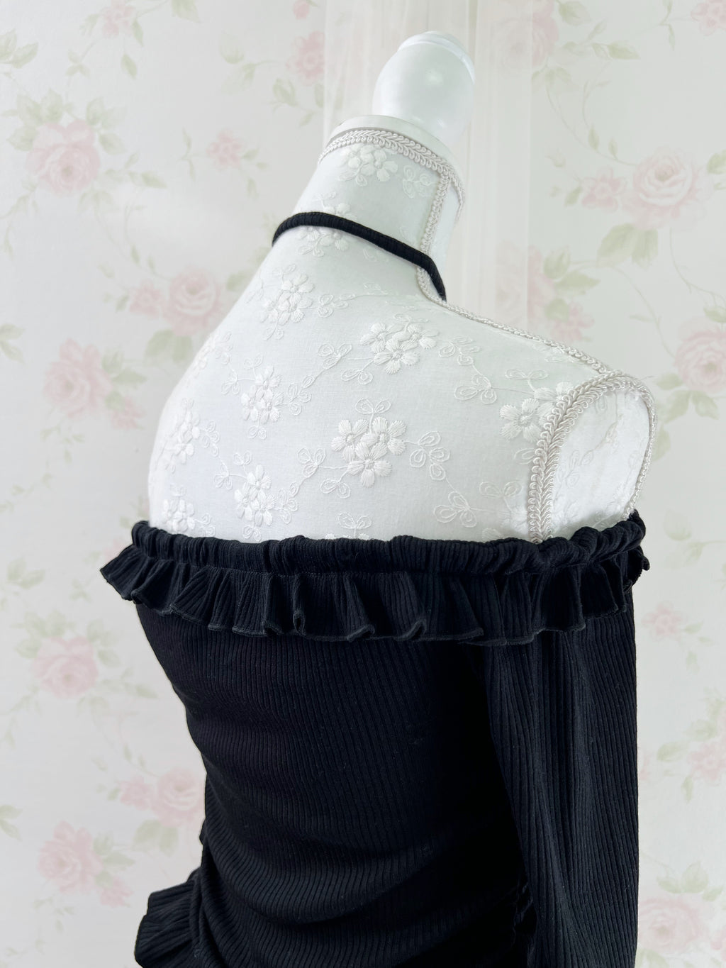 Chocker Asymmetry Ruffled Hem Top (Black)