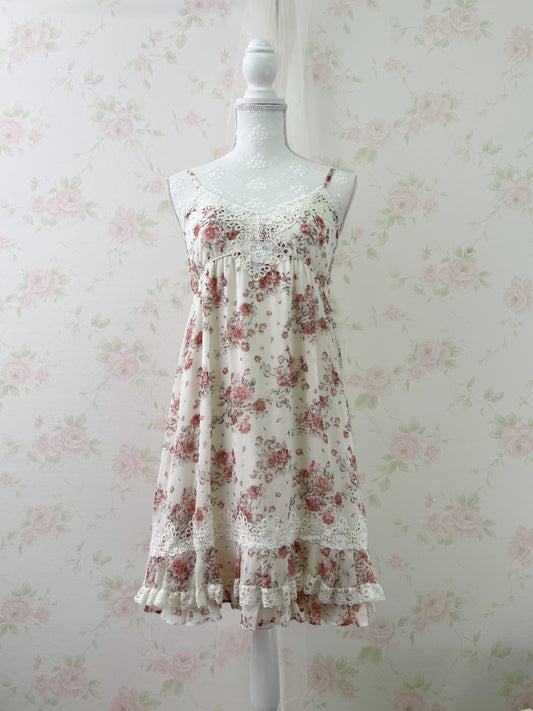 L'EST ROSE Front Lace Floral Dress