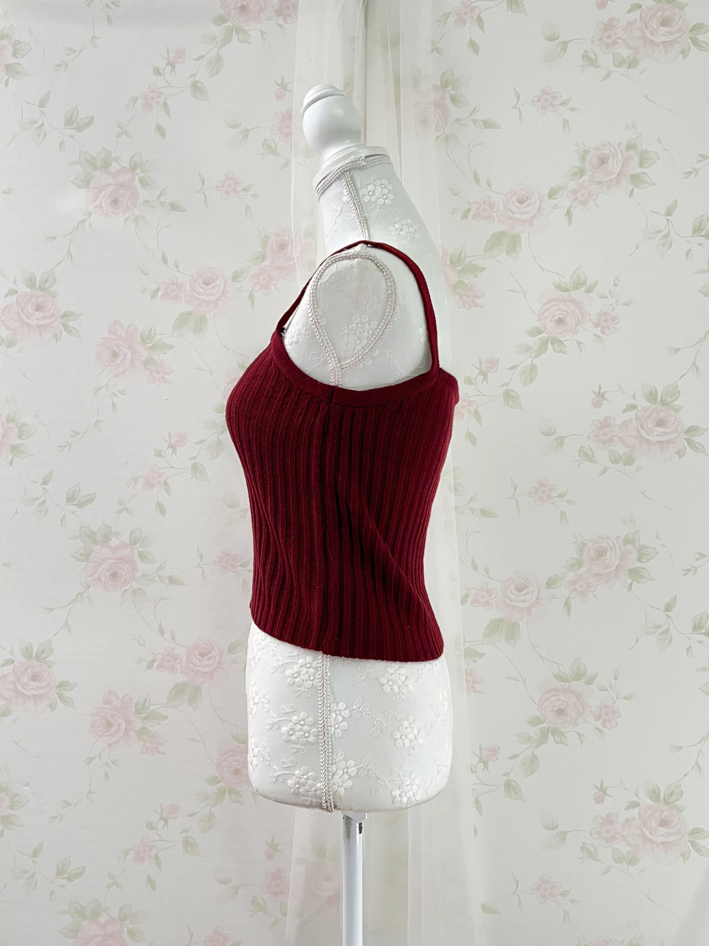 GRL Ruffled Hem Knitted Camisole Cardigan Set (Strawberry Red)
