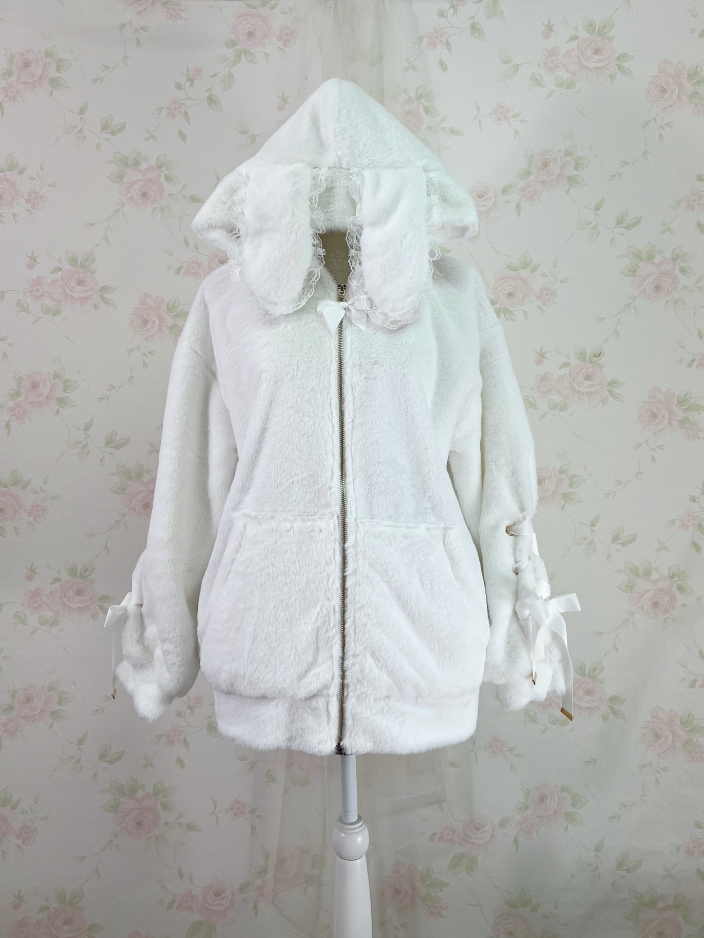 Bunny Ear Laced Up Sleeve Hoodie（White)