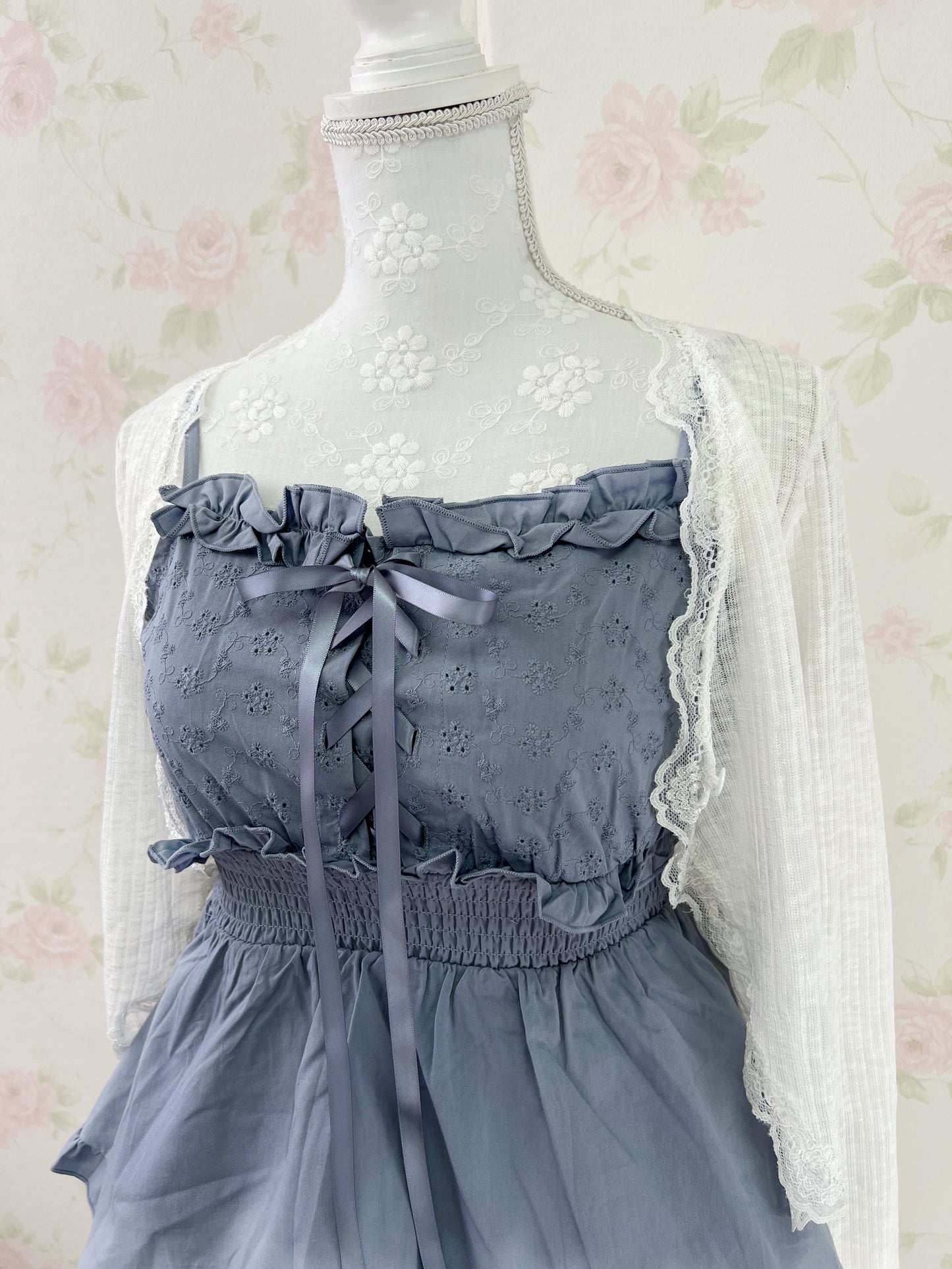 GRL Cotton Floral Embroidery Camisole (Blue)