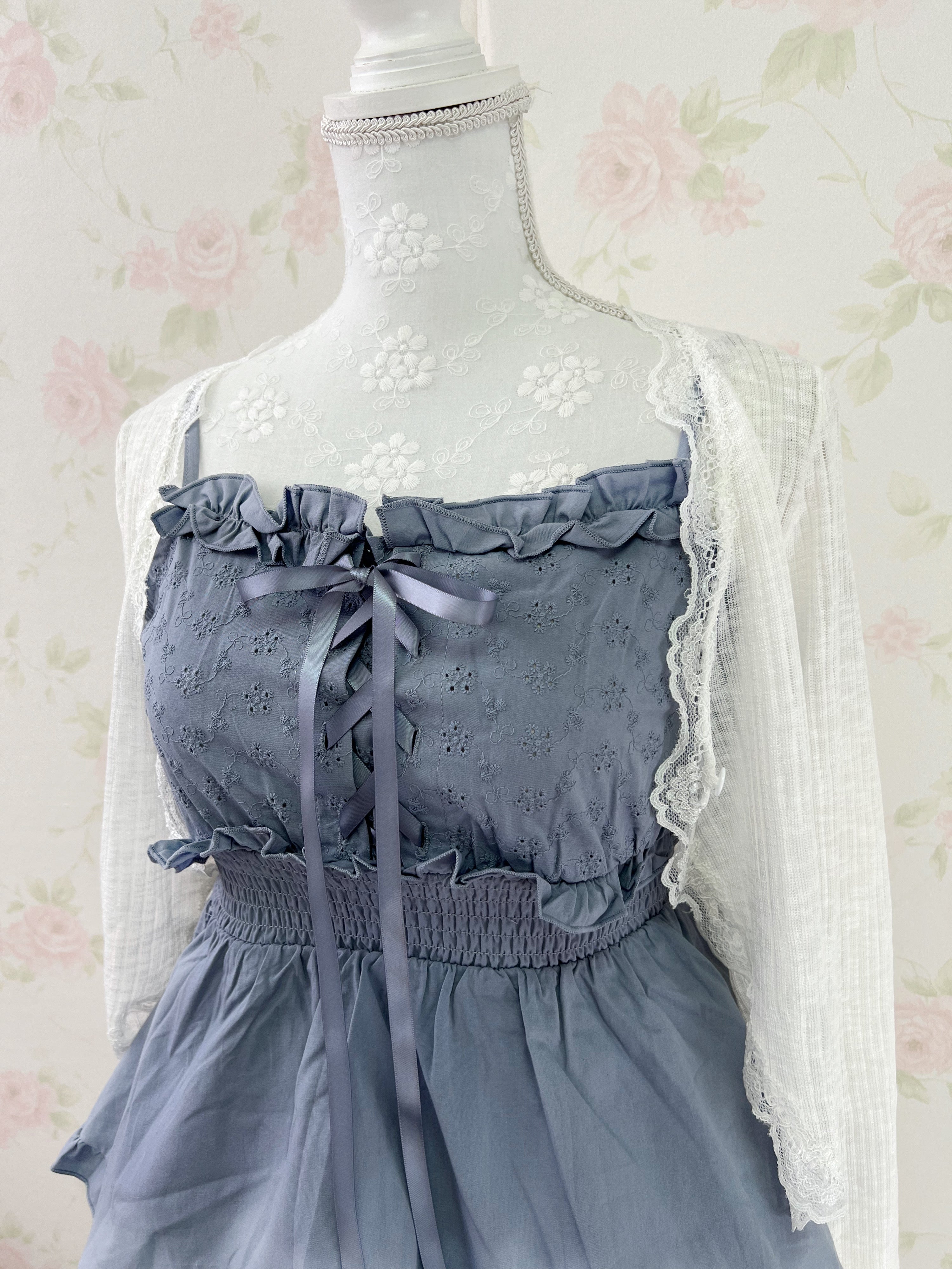 Cotton Floral Embroidery Camisole (Blue)