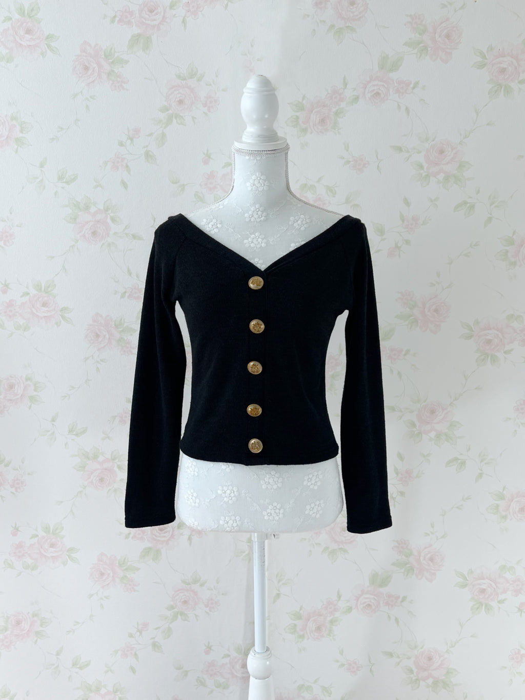 d.i.a Back Chain V Neck Top