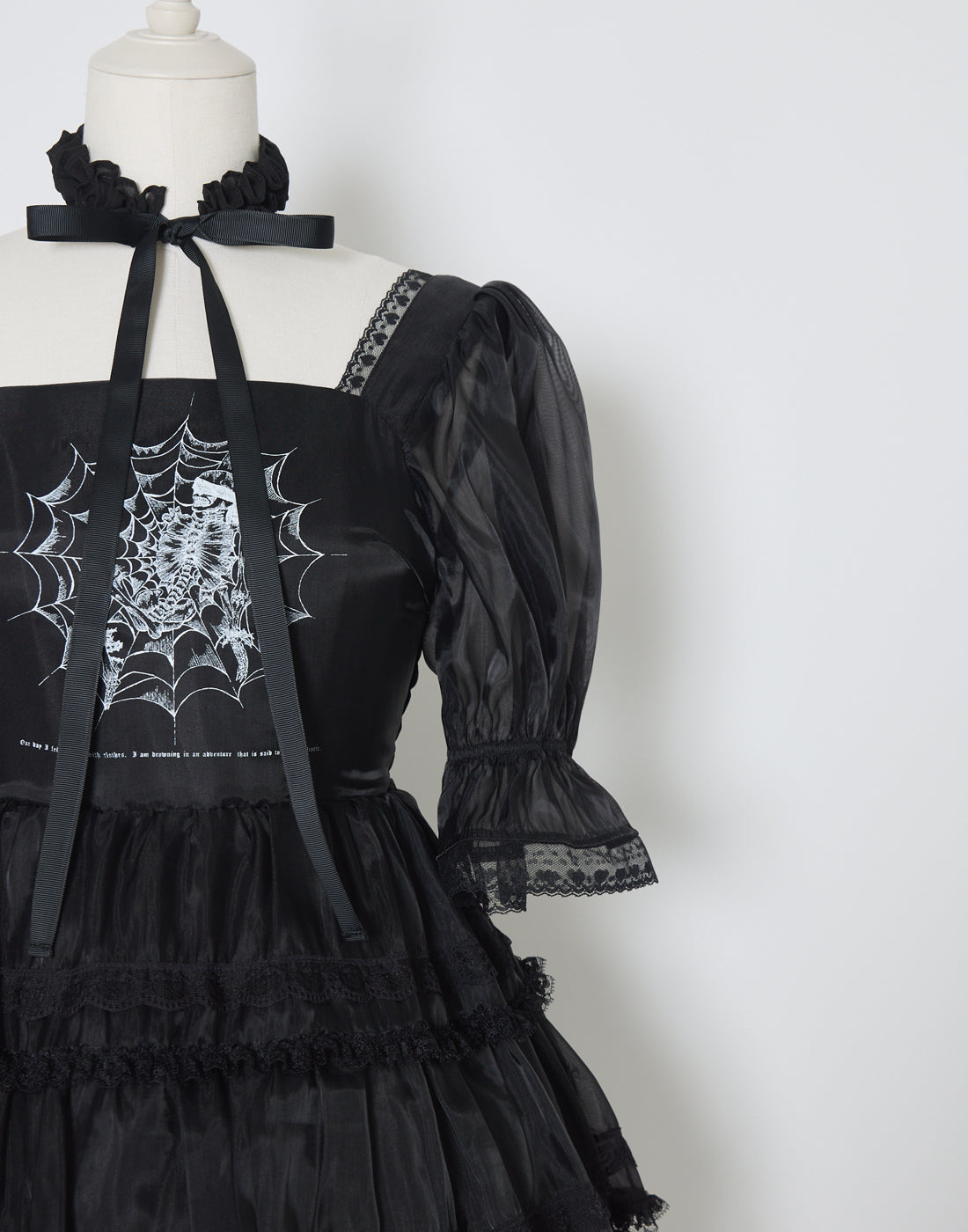 AVENCHUMU Frill choker sheer tiered illustration Dress
