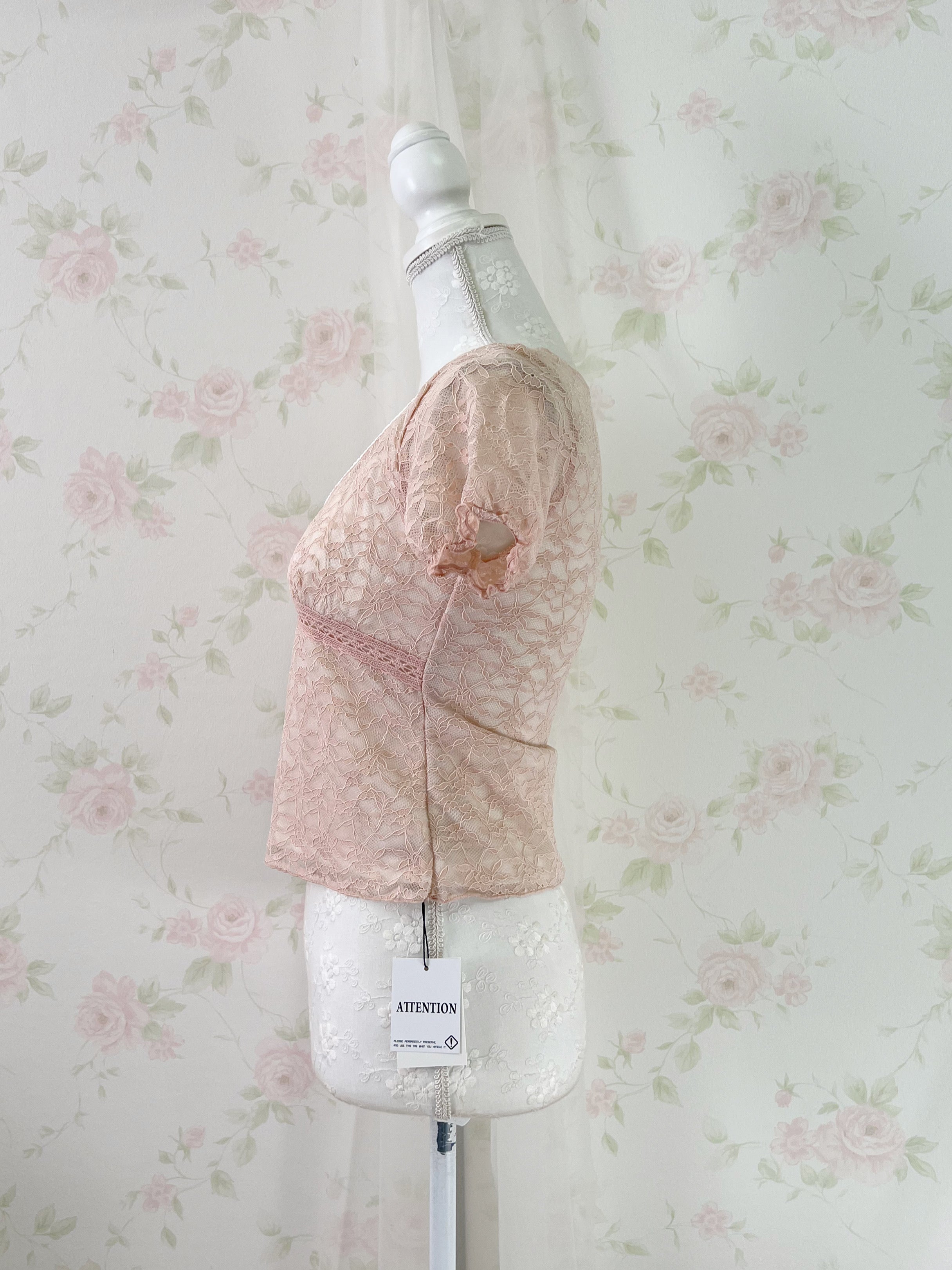 Lacy Shoujo T-Shirt (Peach Pink)
