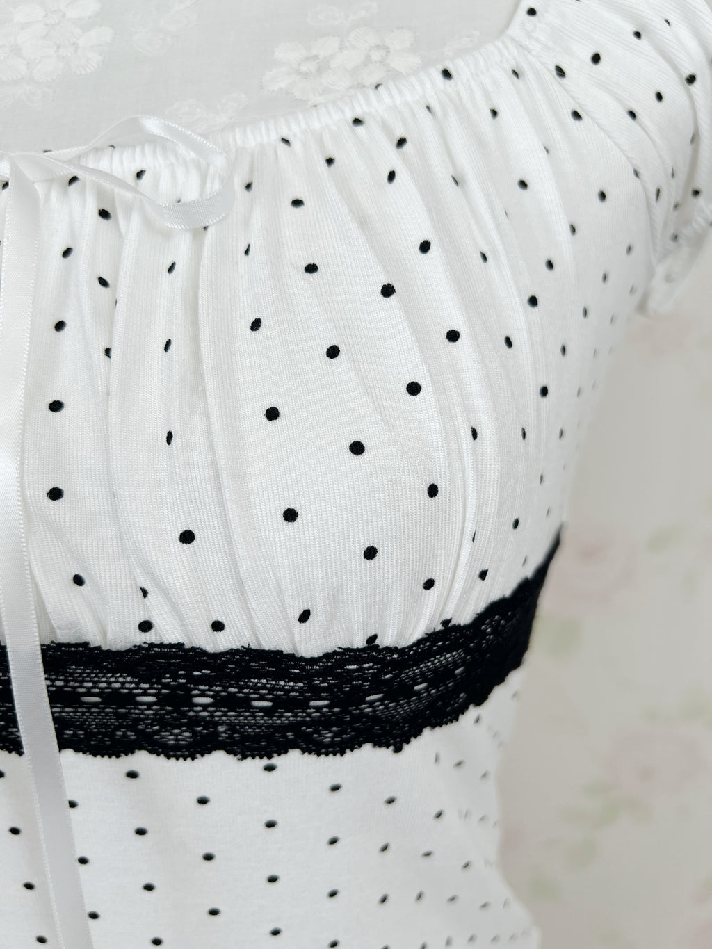 Polka dot Shoujo Gather Front T-shirt (White)