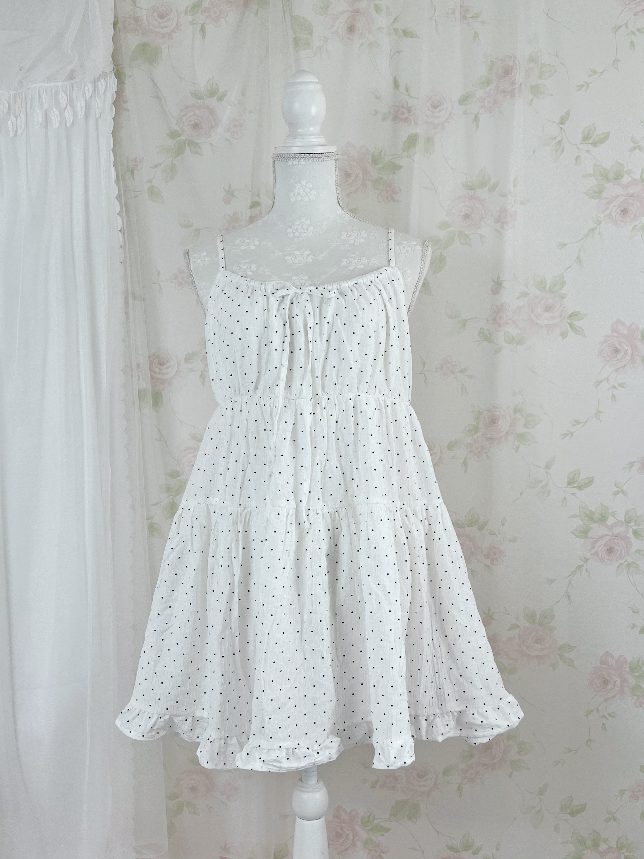 Polka dot Shoujo camisole dress (White)