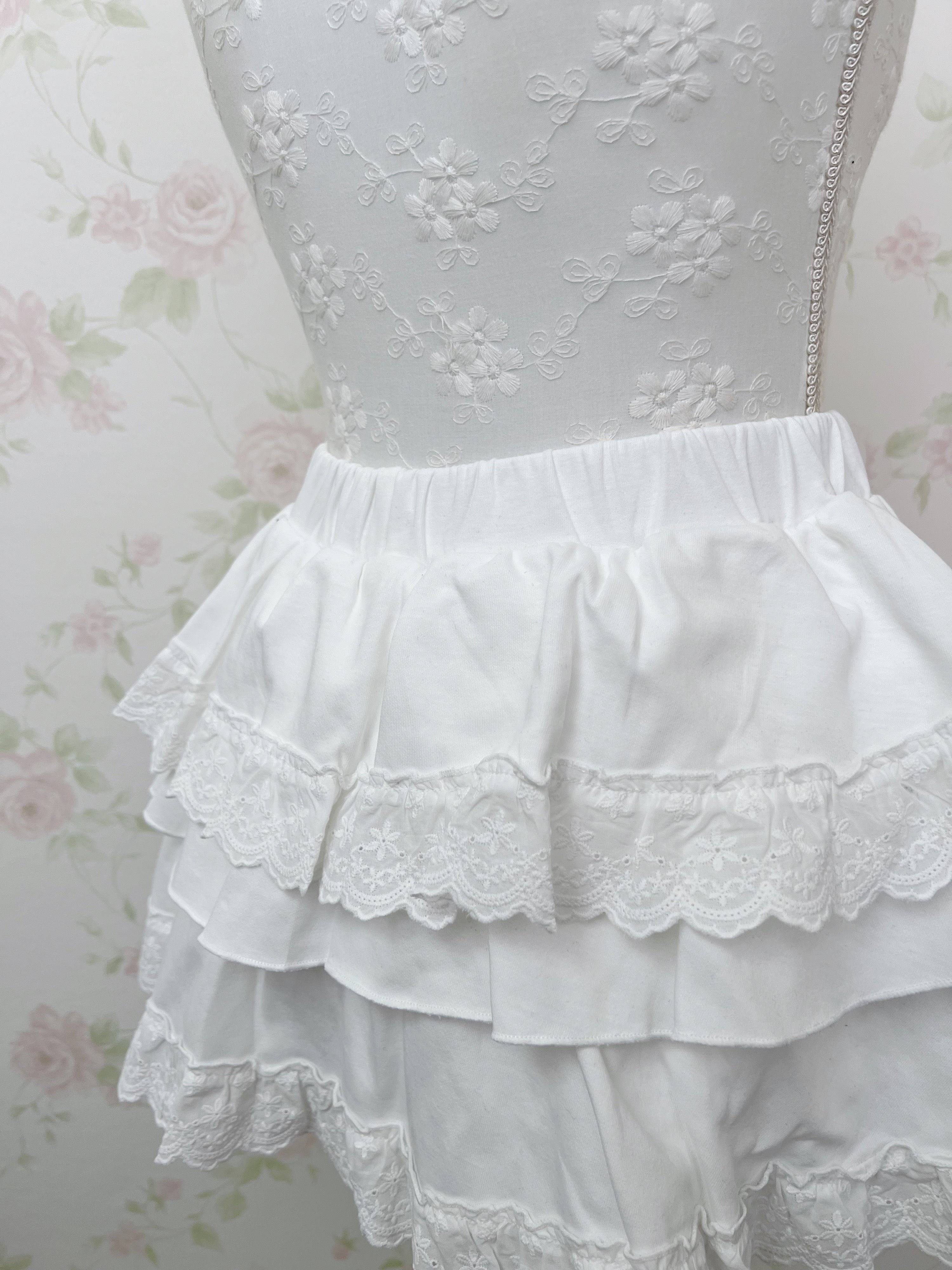 Cotton Lace Ruffled Tiered Skirt (White)