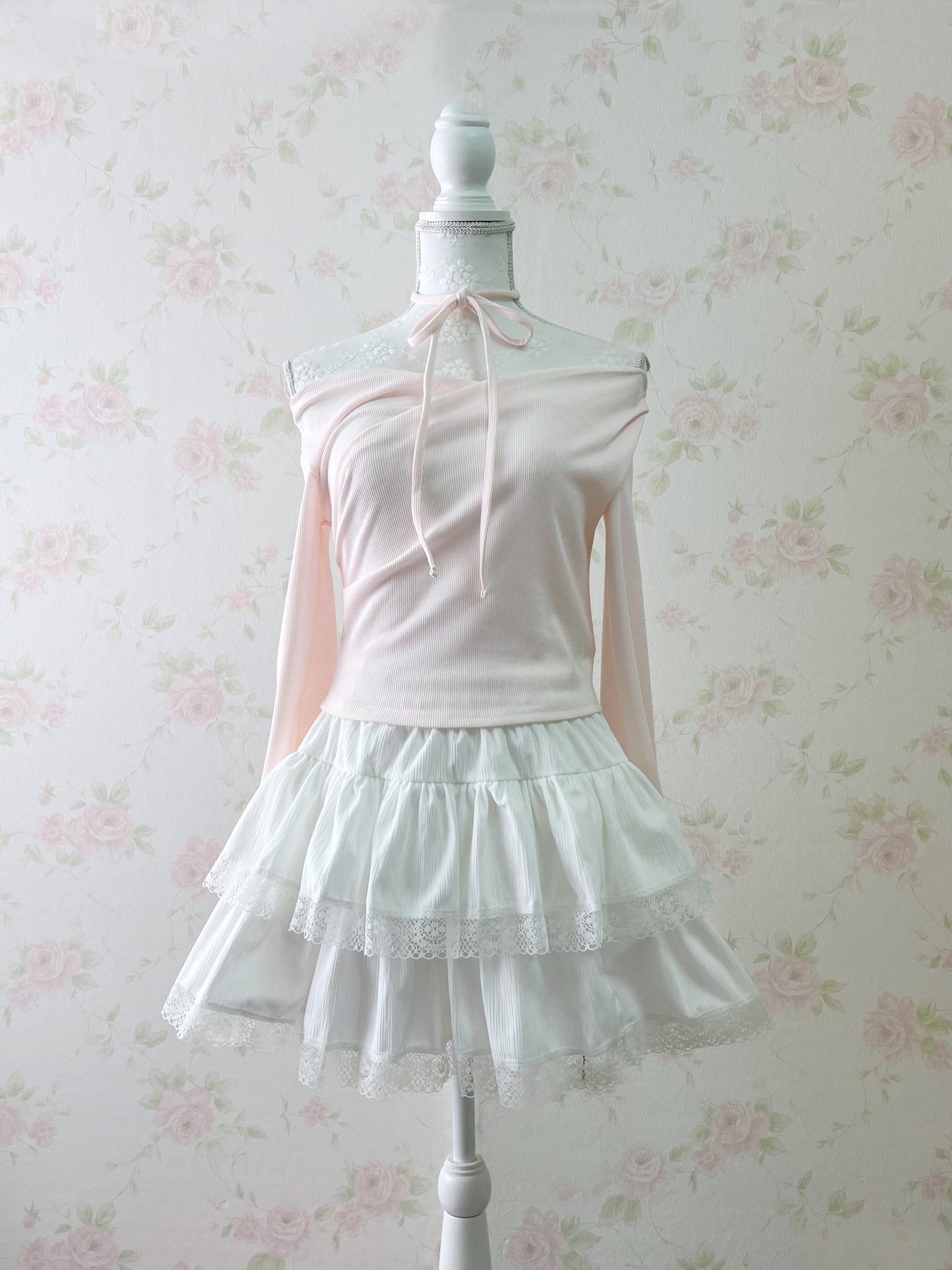 GRL Layered Lace Hem Skirt (White)
