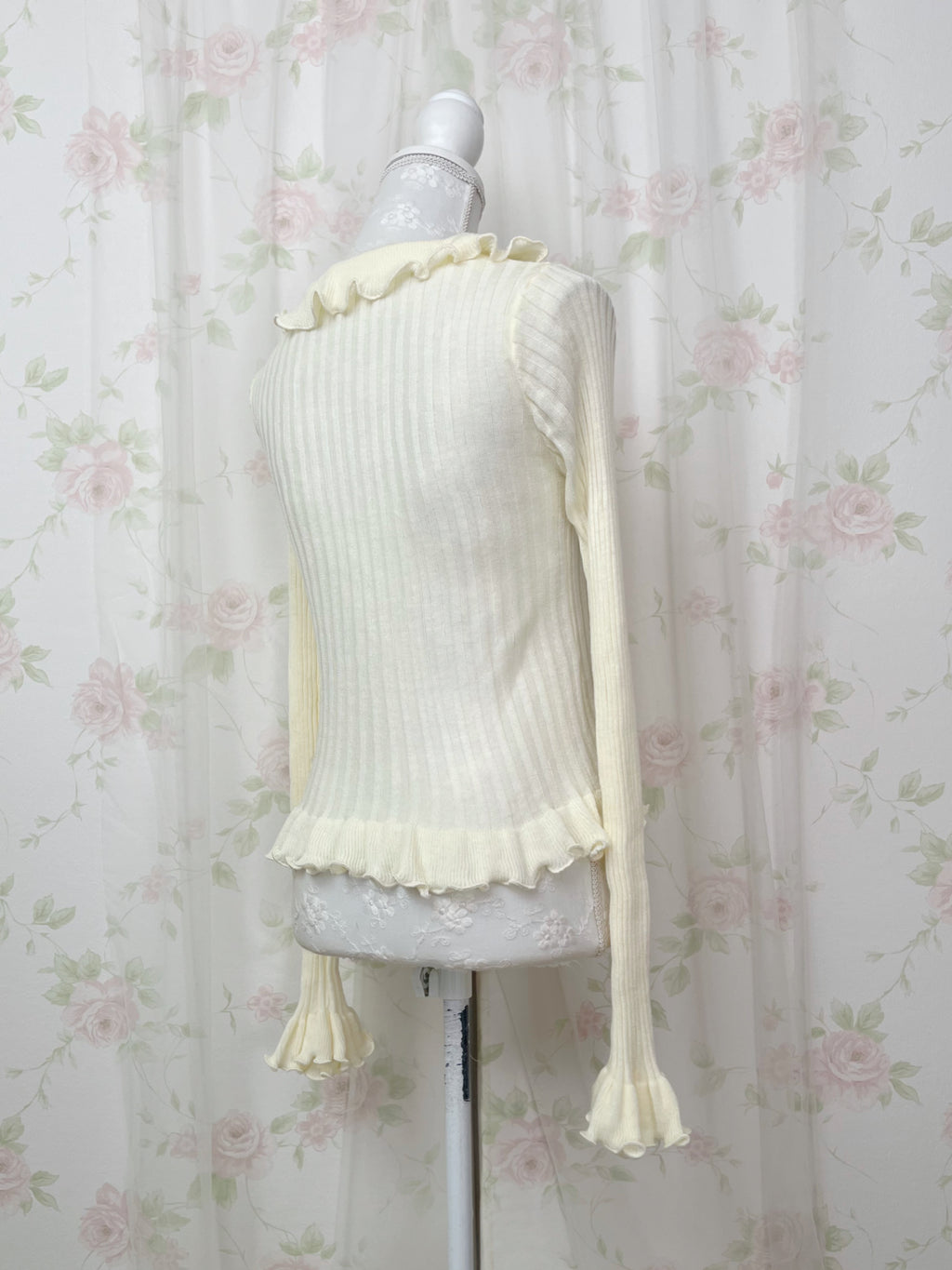 TITTY&CO. Ruffled Hem Whimsical Cardigan (Ivory)