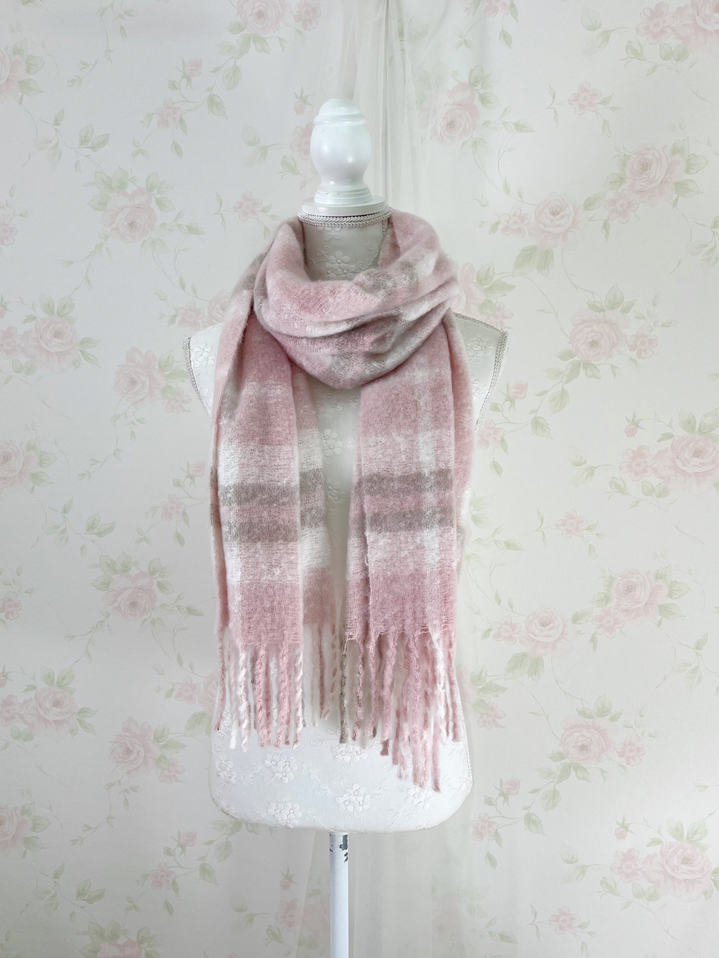 Shoujo Checked Shaggy Scarf (Pink X Milk Tea)