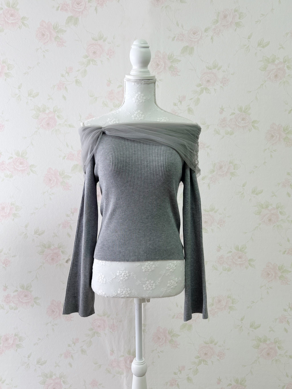 Tulle Shoulder Knit Top (Gray)