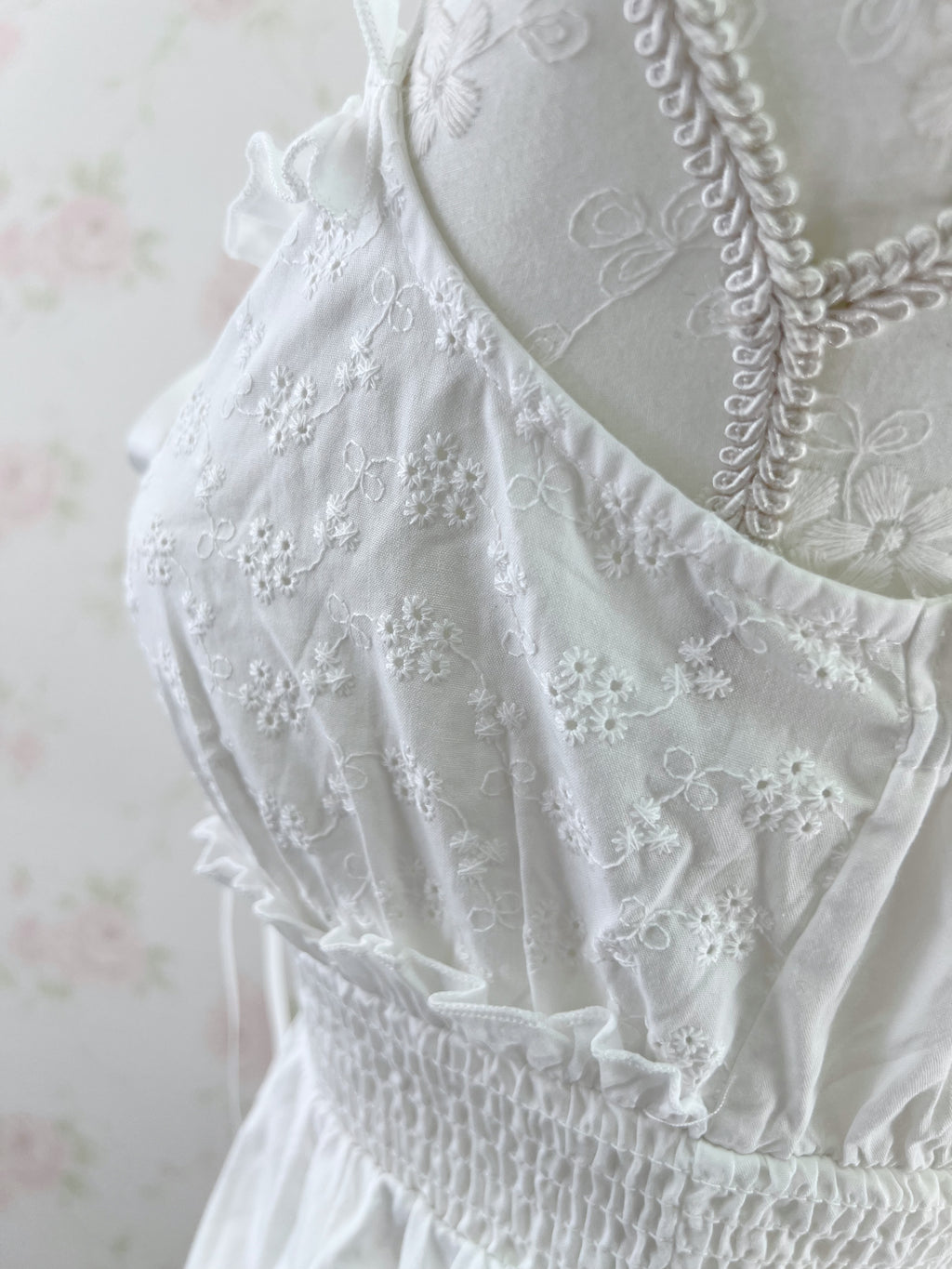 Cotton Floral Embroidery Camisole(White)