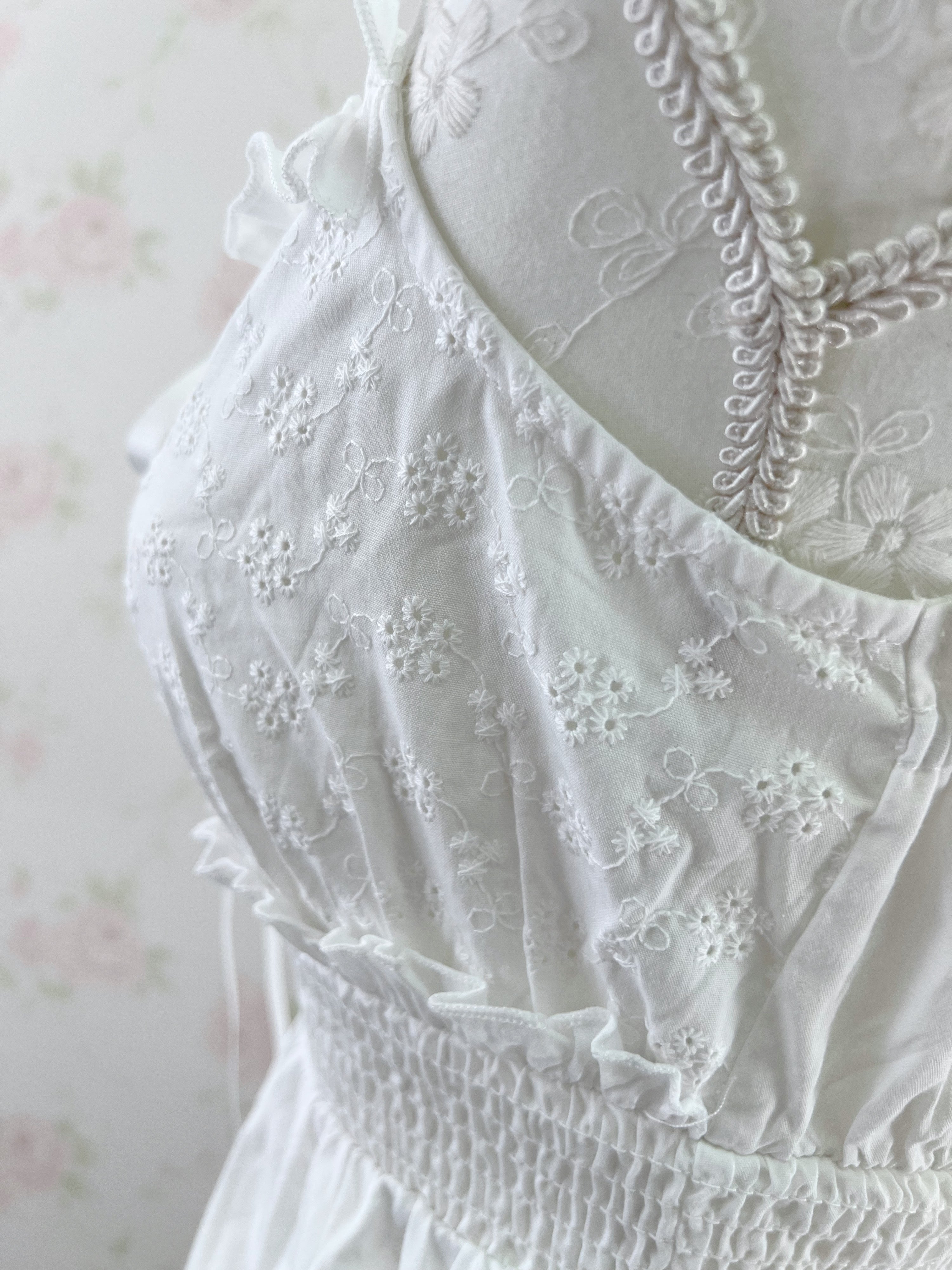 Cotton Floral Embroidery Camisole(White)