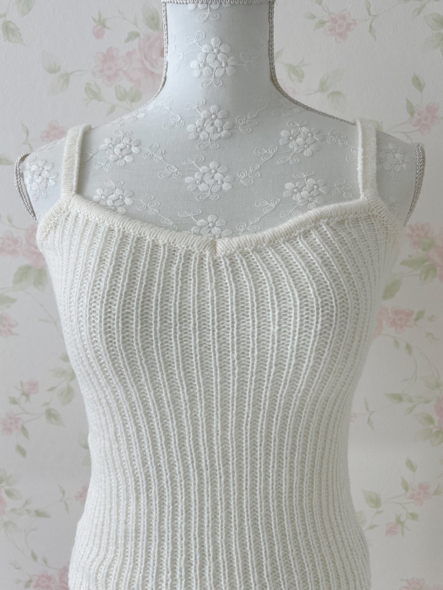 (18% OFF) GRL Camisole Cardigan Set (Ivory)