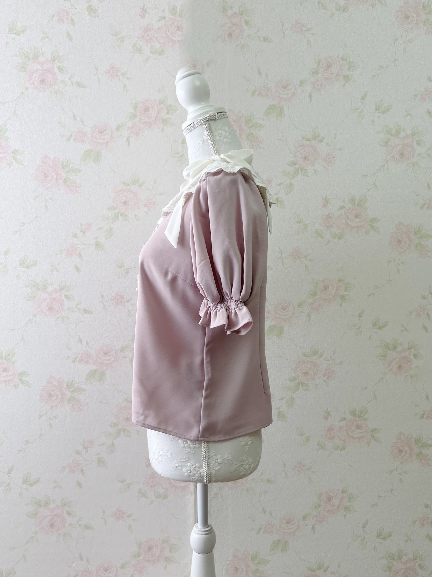 (21% OFF) mille fille closet by LODISPOTTO Shoulder Bow Blouse