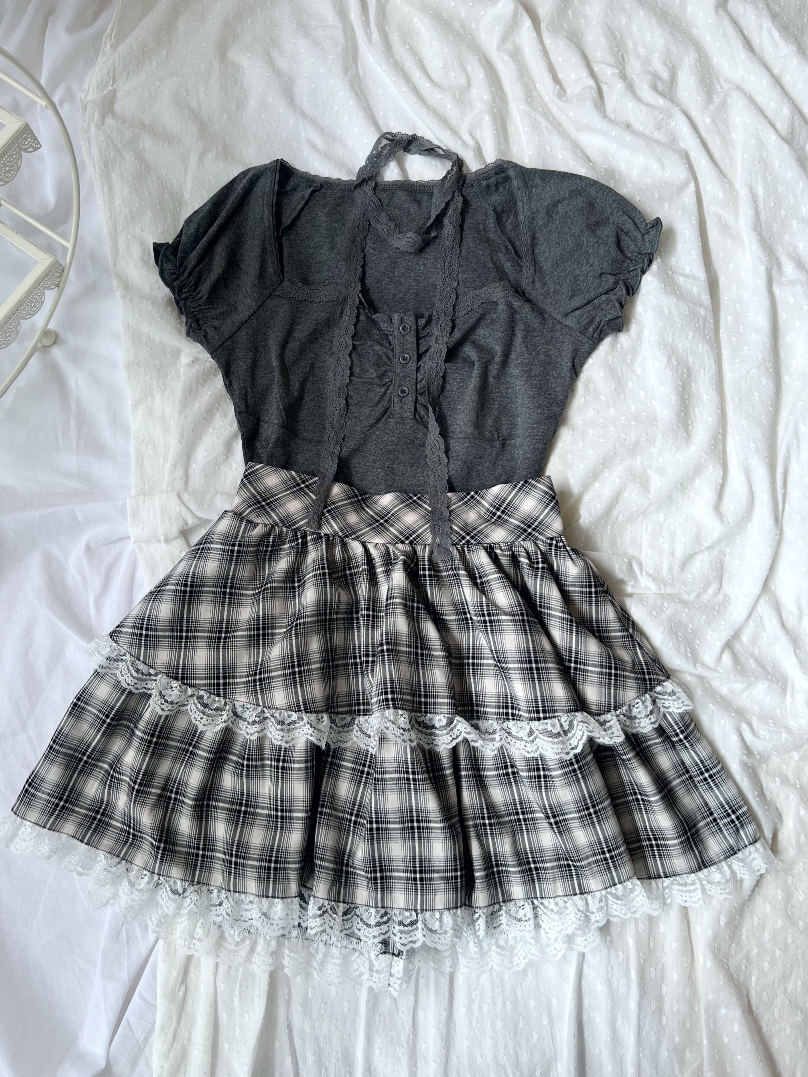 evelyn Checked Lacy Hem Skirt (Black)