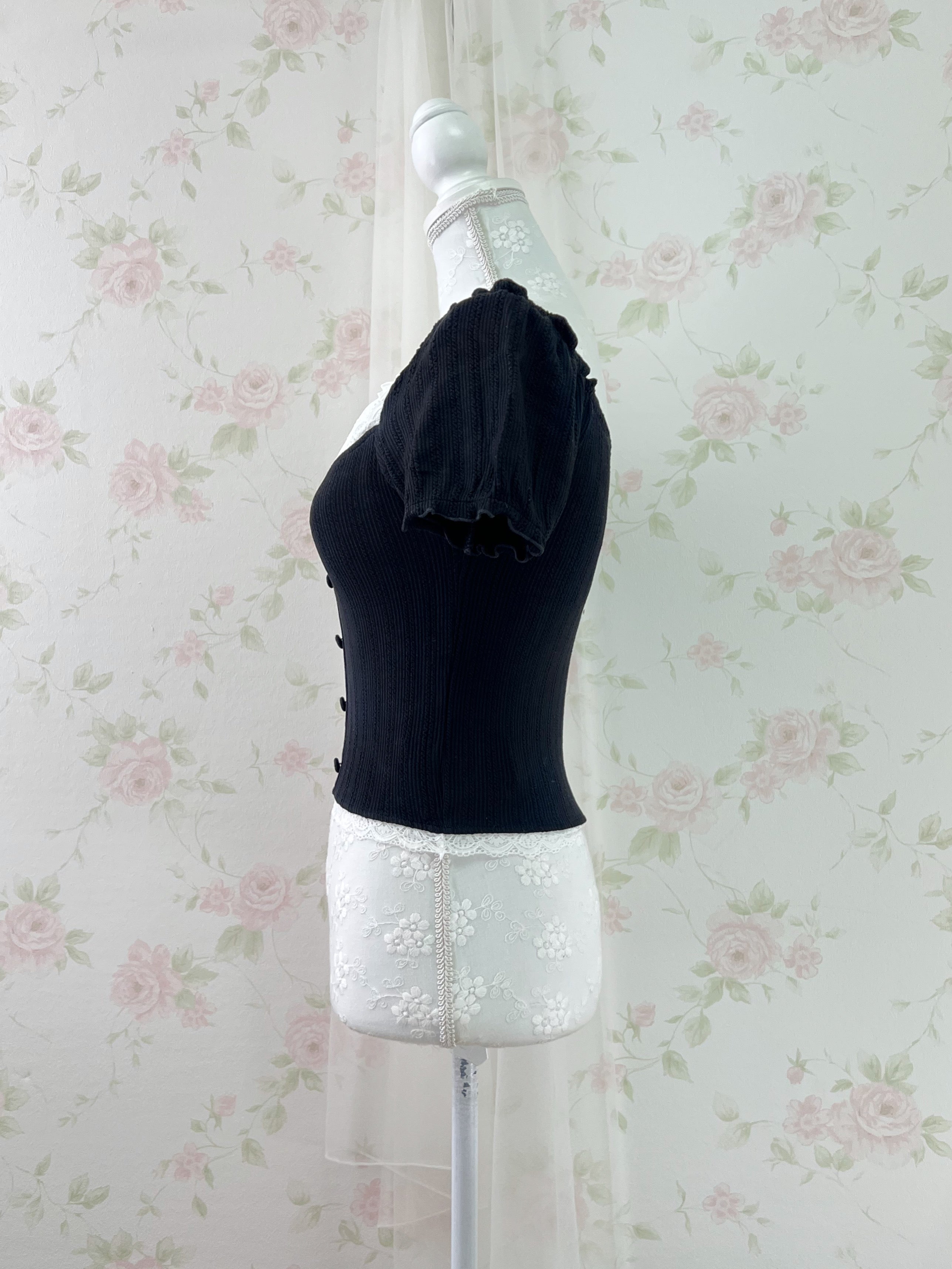 Lace Shoujo Milkmaid Tops (Black)