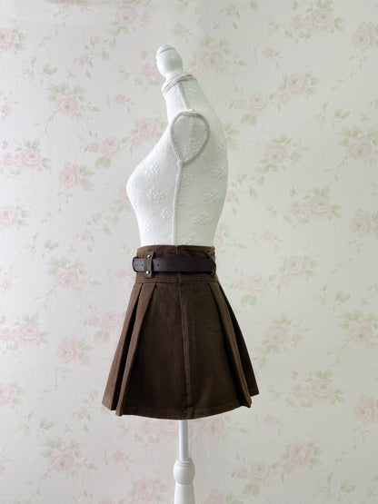 SPINNS ATTITUDE MAKES STYLE Pleated Belt Skirt (Brown)