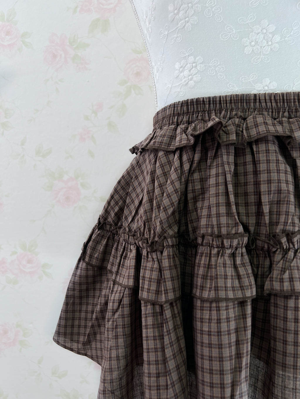 Ruffled Hem Shoujo Checked Tiered Skirt (Chocolate)