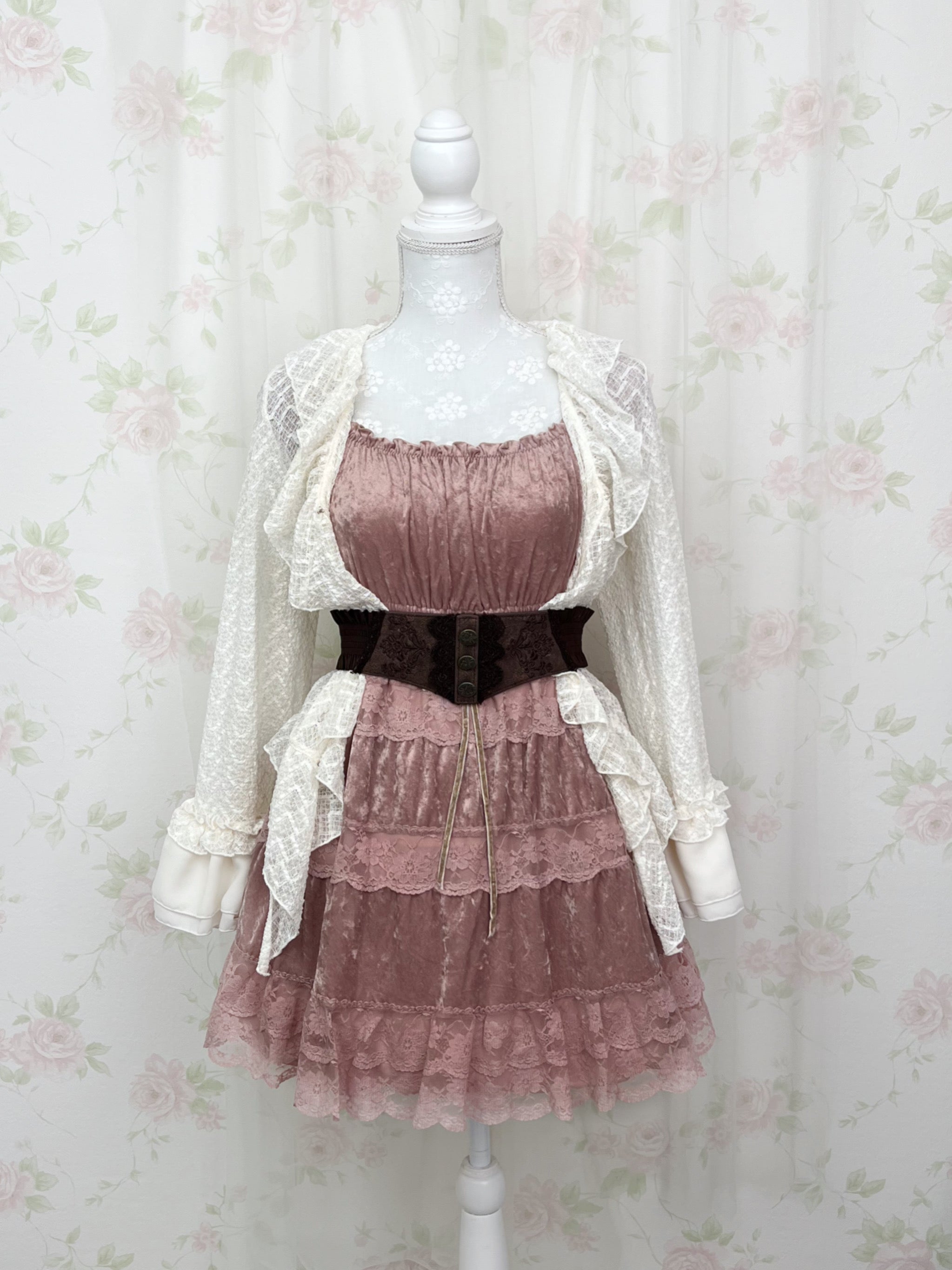 L'EST ROSE Velvet Lace Dress (Antique Pink)