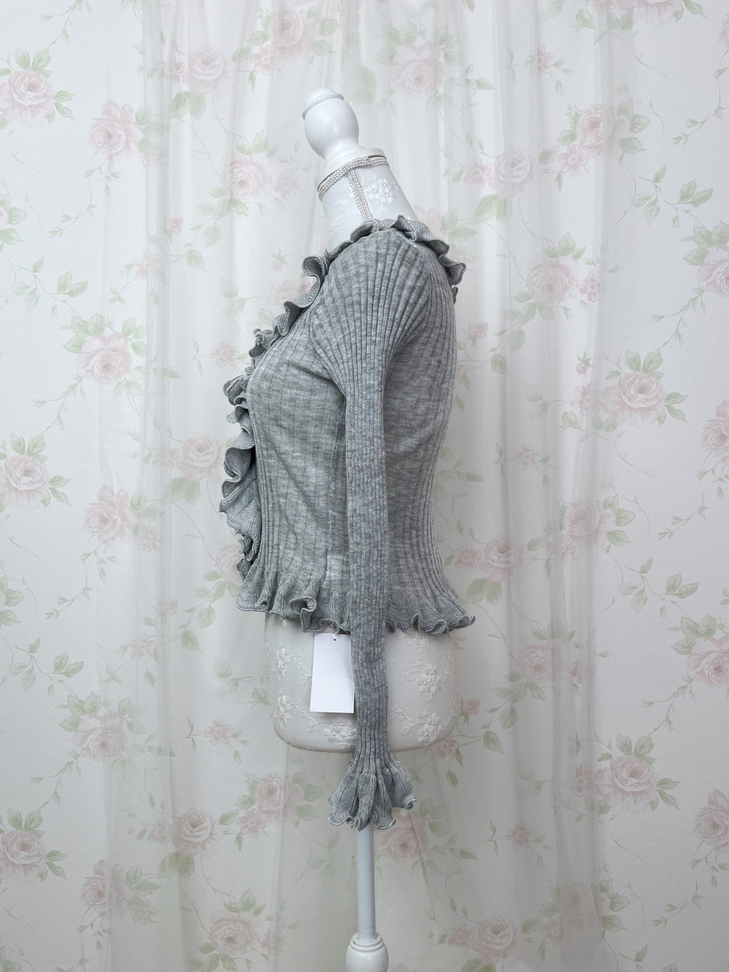 TITTY&CO. Ruffled Hem Whimsical Cardigan (Gray)