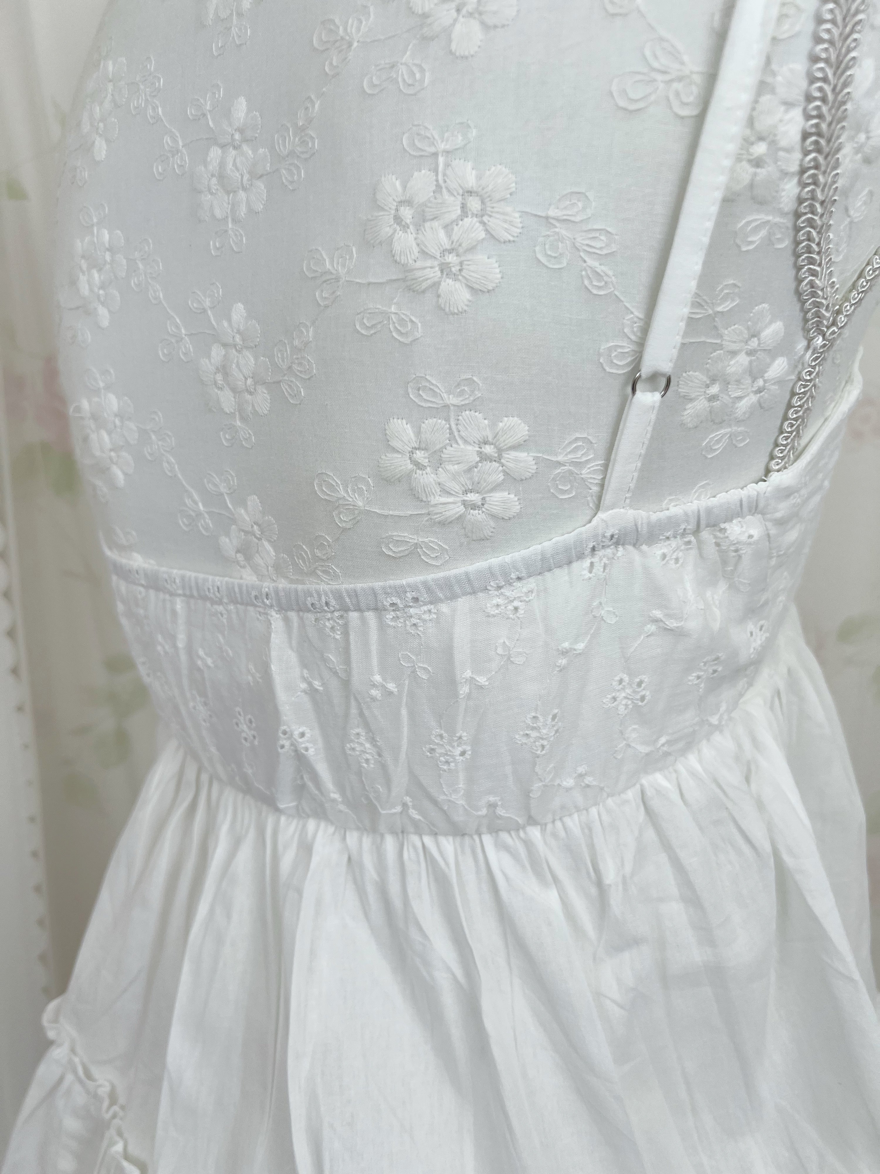 1998beforethedawn 1998beforethedawn Esme Cami Top (White)