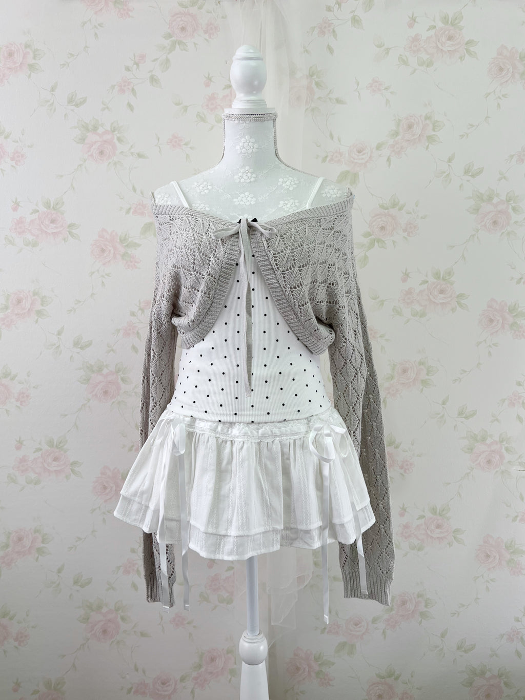 Lace Bow Polka Dot Camisole With Cups (White)