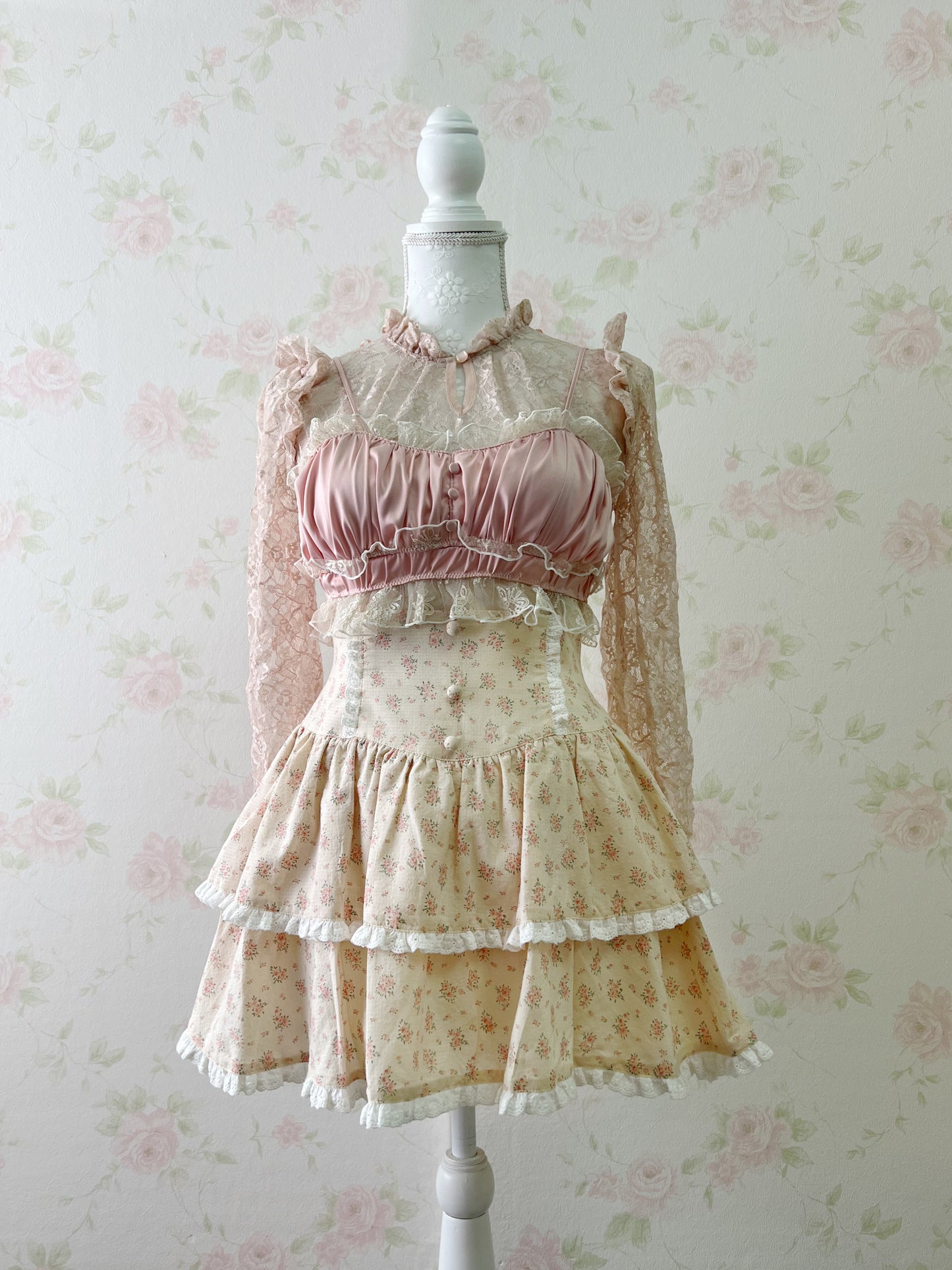 Ank Rouge Petite Floral Skirt (Beige)